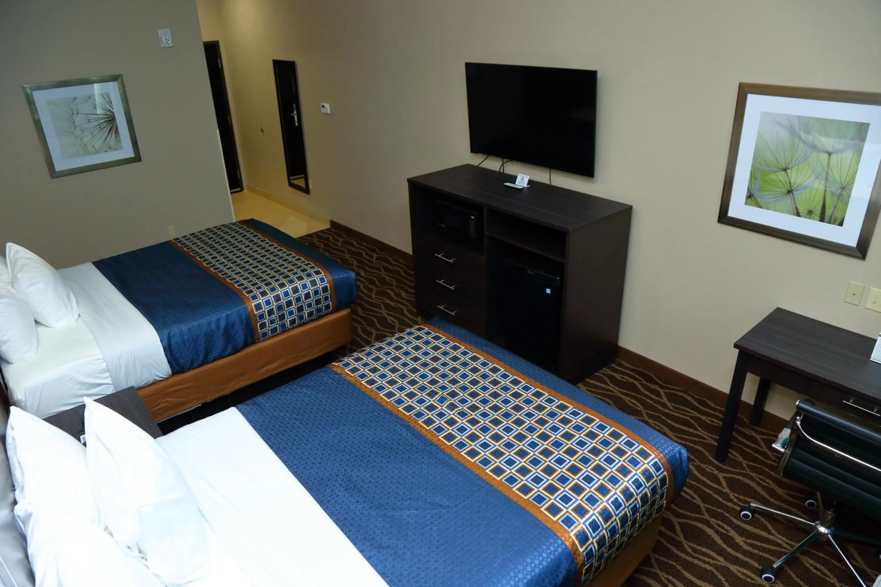 Bed in Americas Best Value Inn & Suites-Prairieville