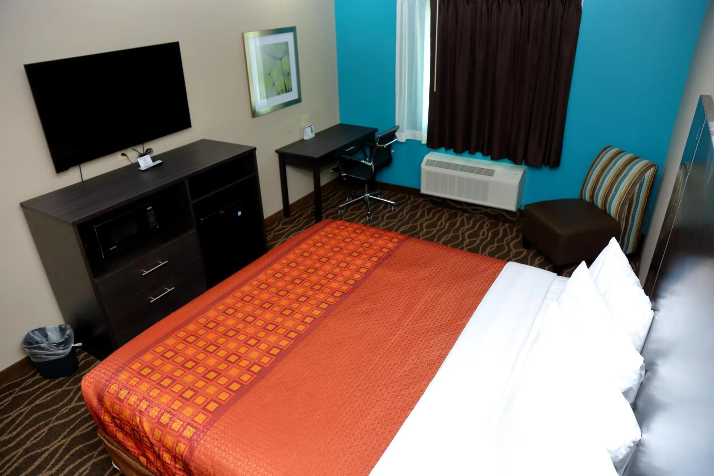 Bed in Americas Best Value Inn & Suites-Prairieville