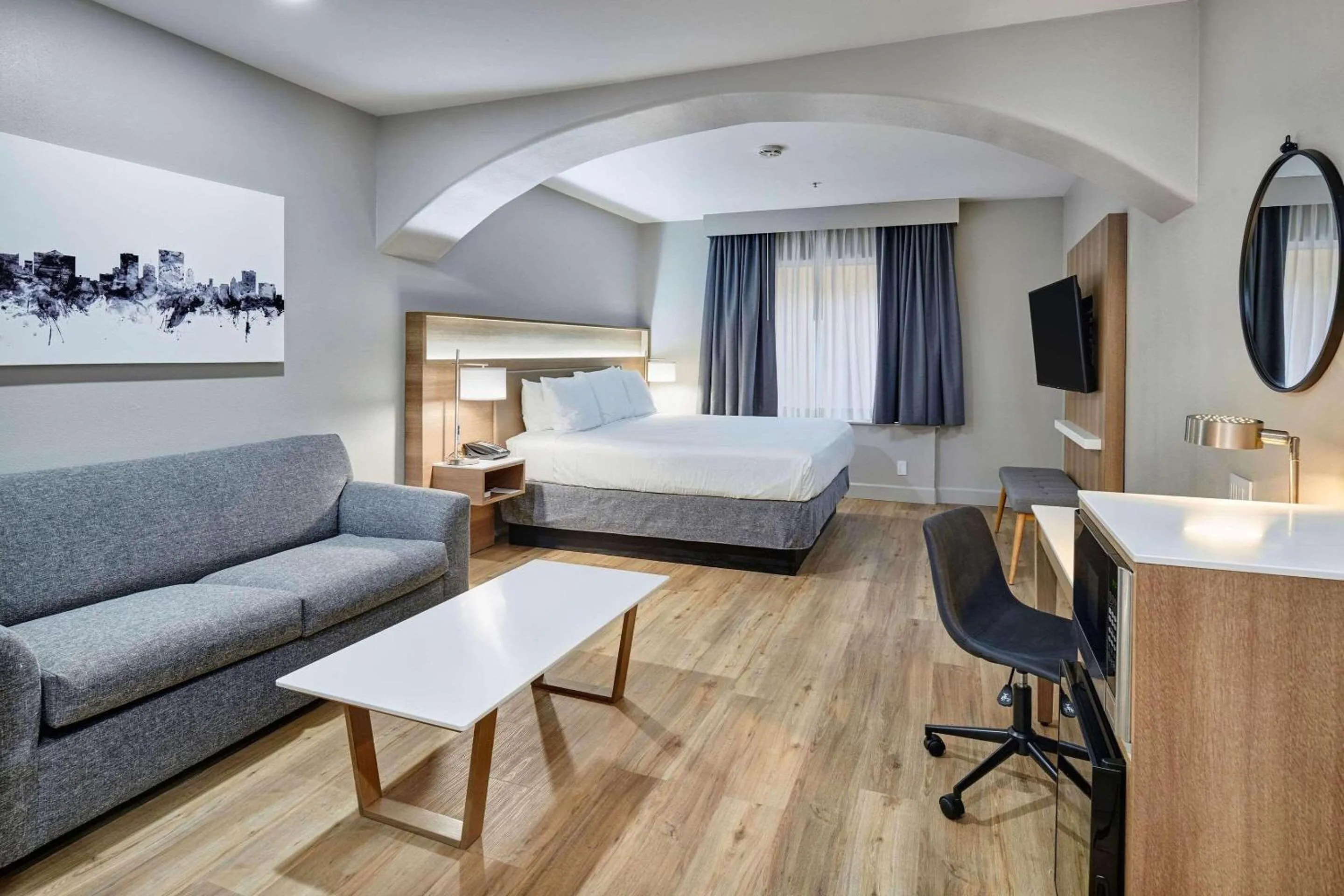 Bedroom, Bed in Radisson Hotel El Paso Airport