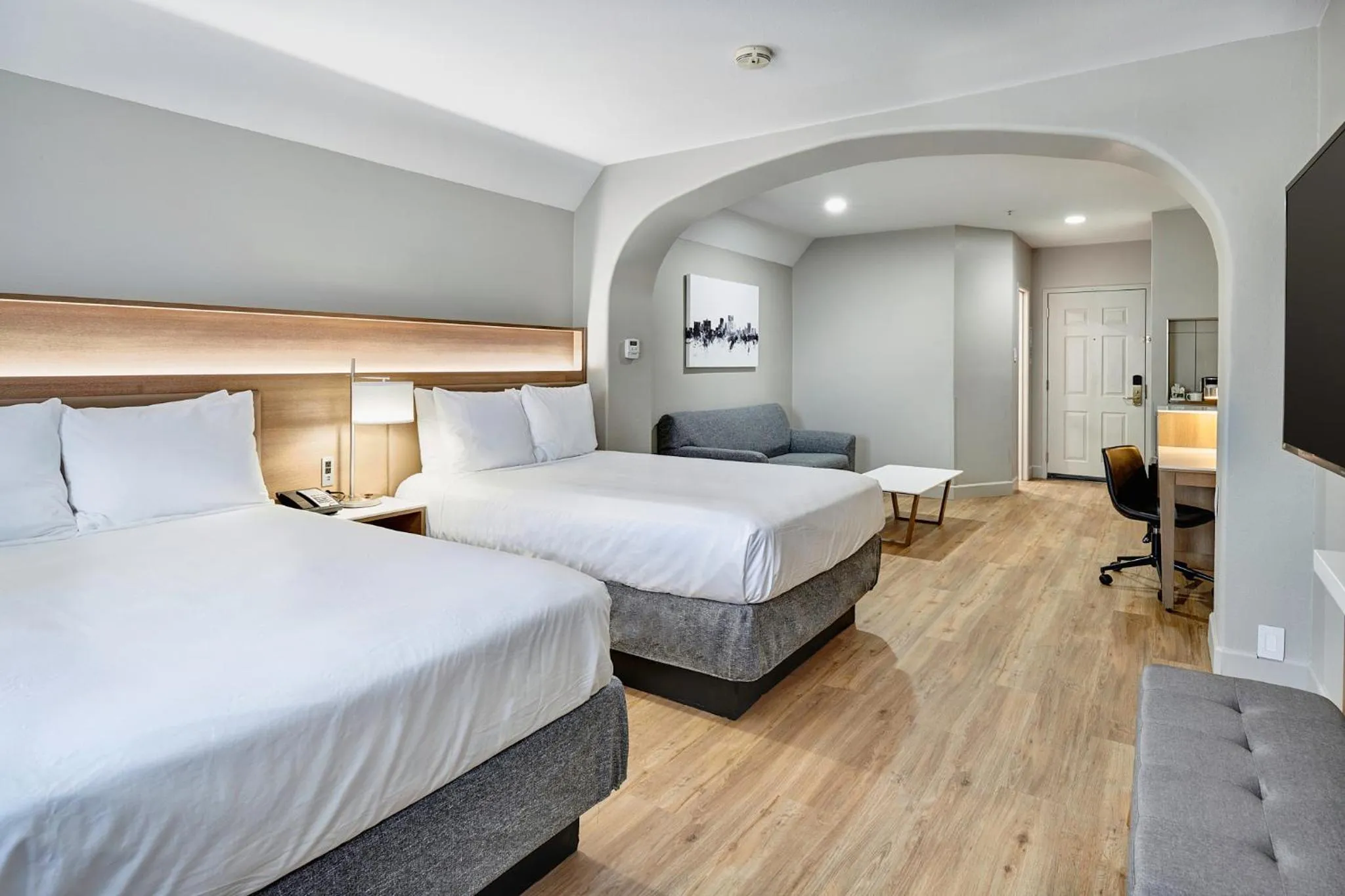 Bed in Radisson Hotel El Paso Airport