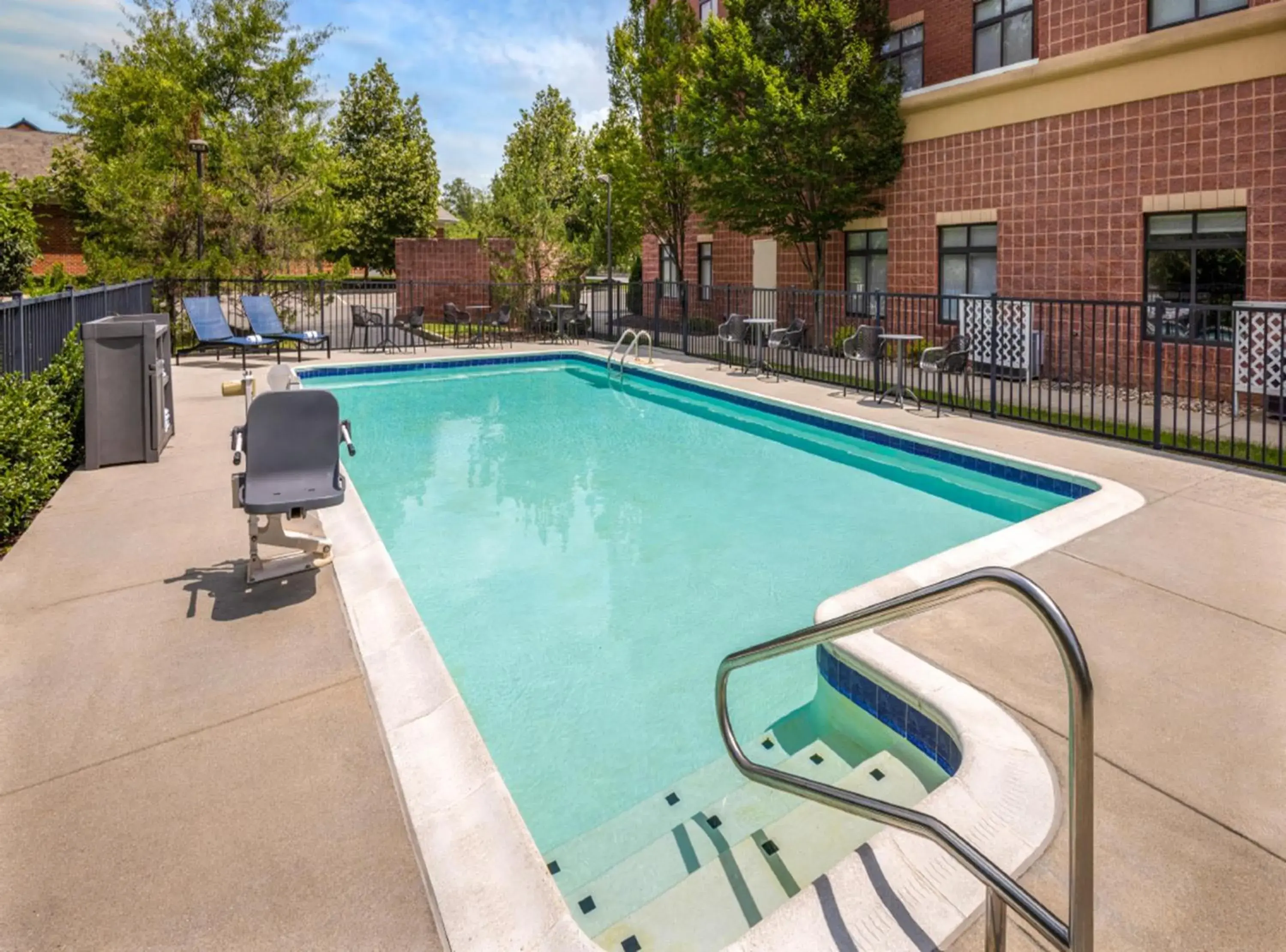 Pool view in Hampton Inn & Suites Richmond Glenside Pool view in Hampton Inn & Suites Richmond Glenside
