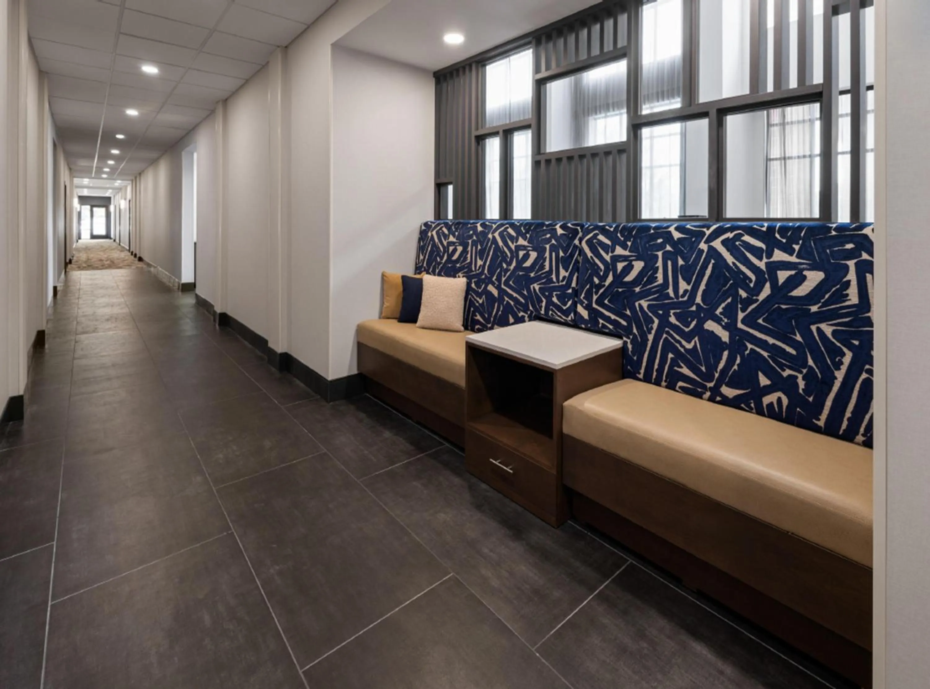 Breakfast in Hampton Inn & Suites Richmond Glenside