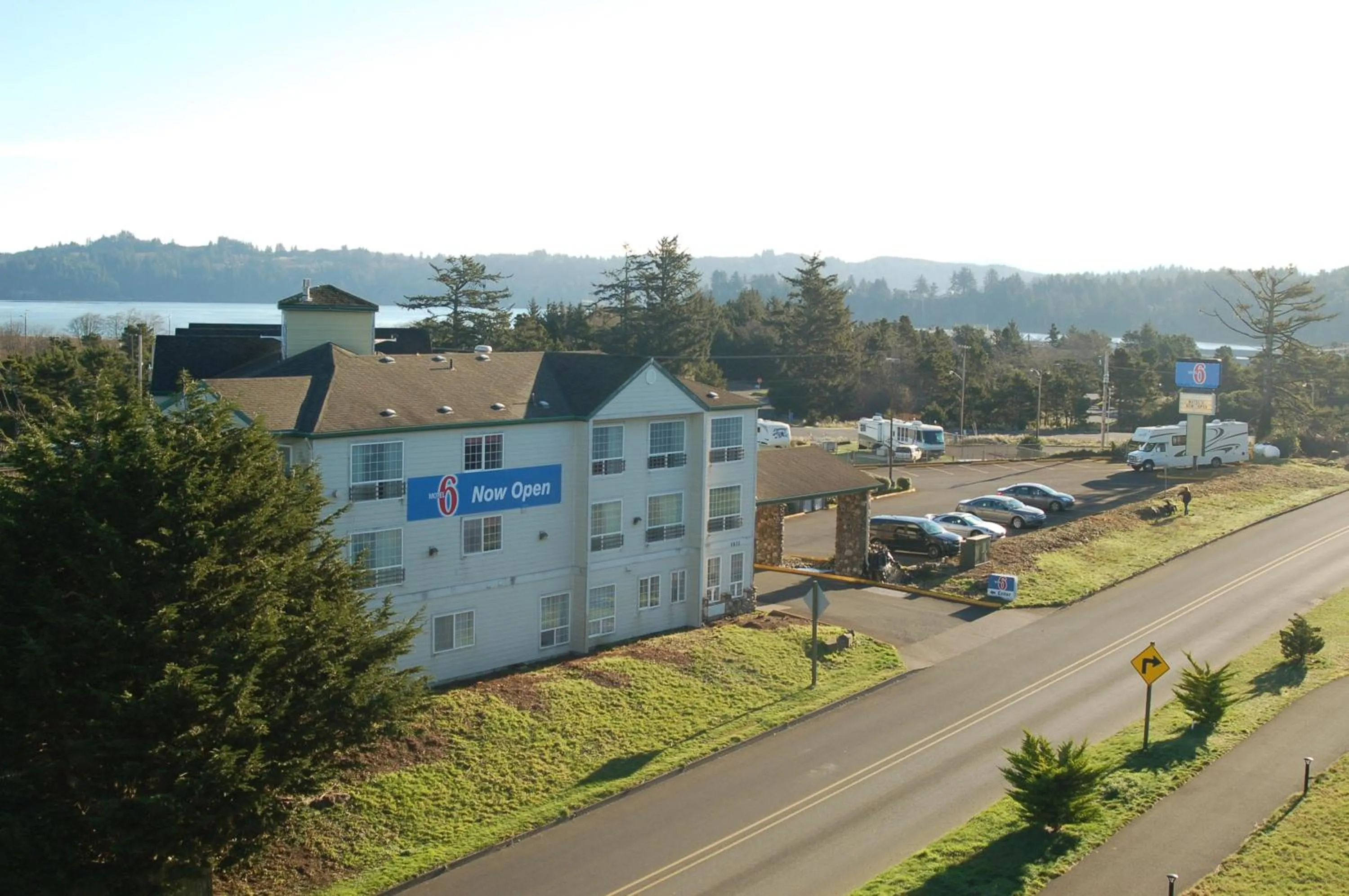 Facade/entrance in Motel 6-Newport, OR