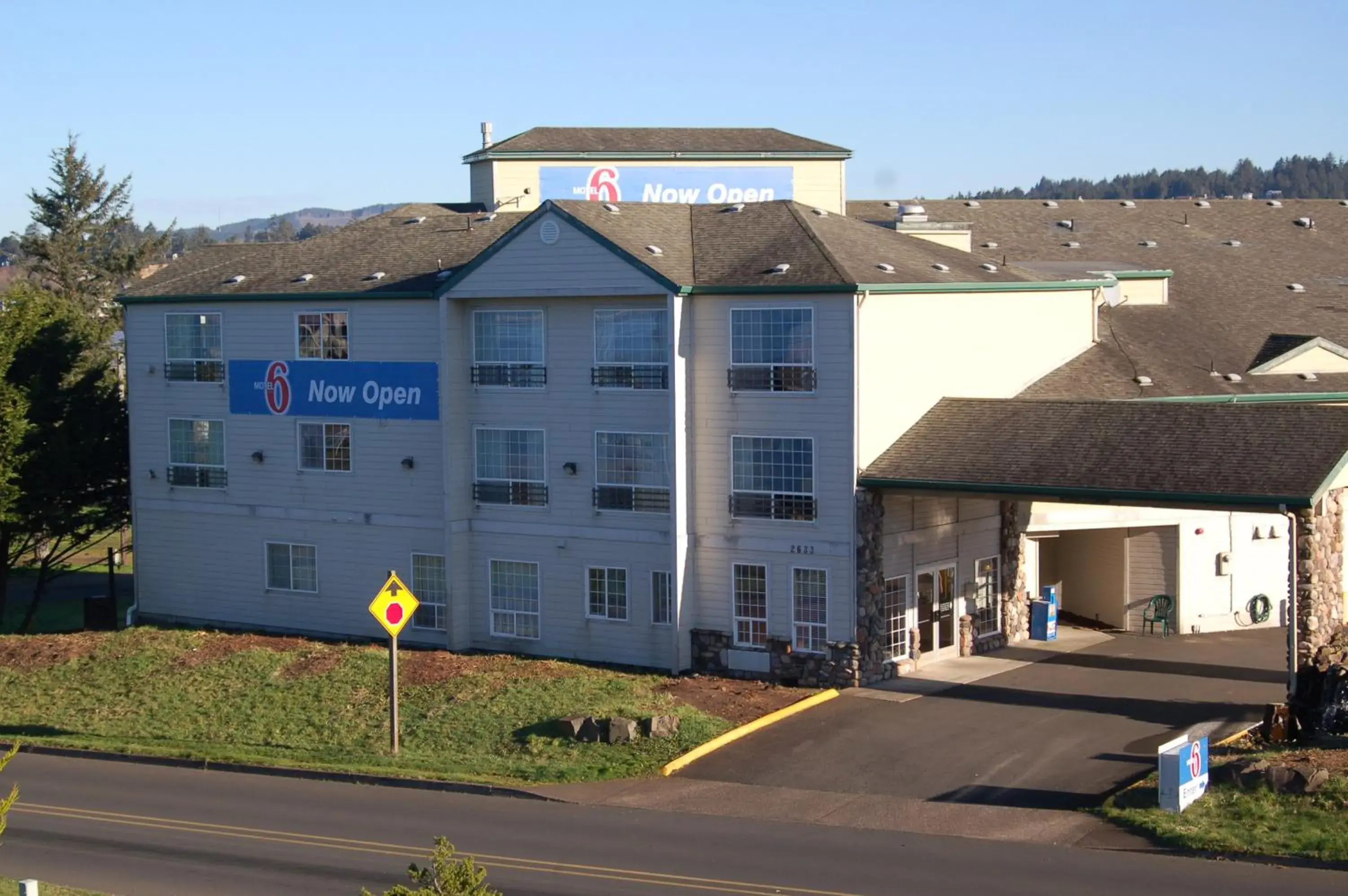 Facade/entrance in Motel 6-Newport, OR Facade/entrance in Motel 6-Newport, OR