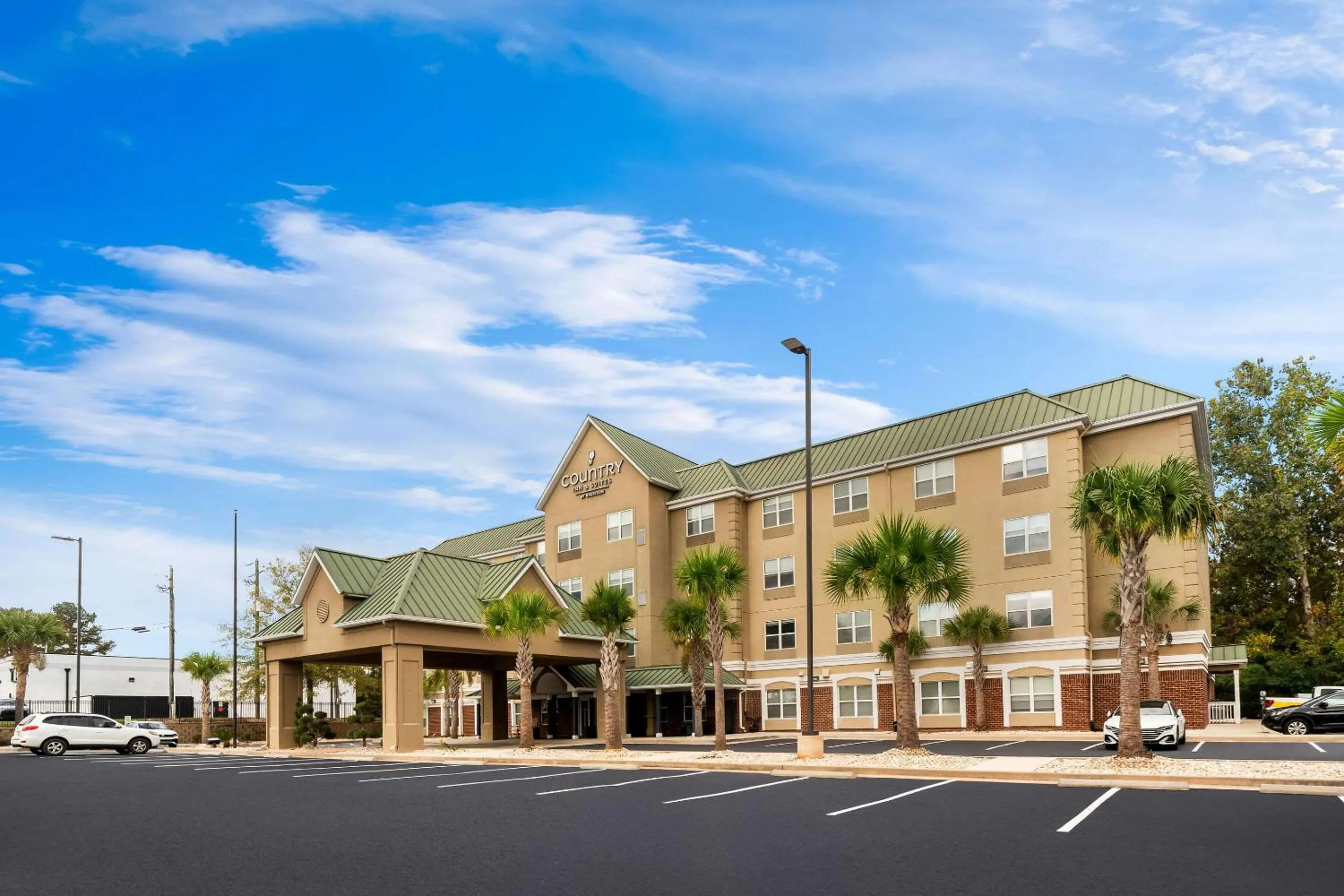 Property building in Country Inn & Suites by Radisson, Macon North, GA