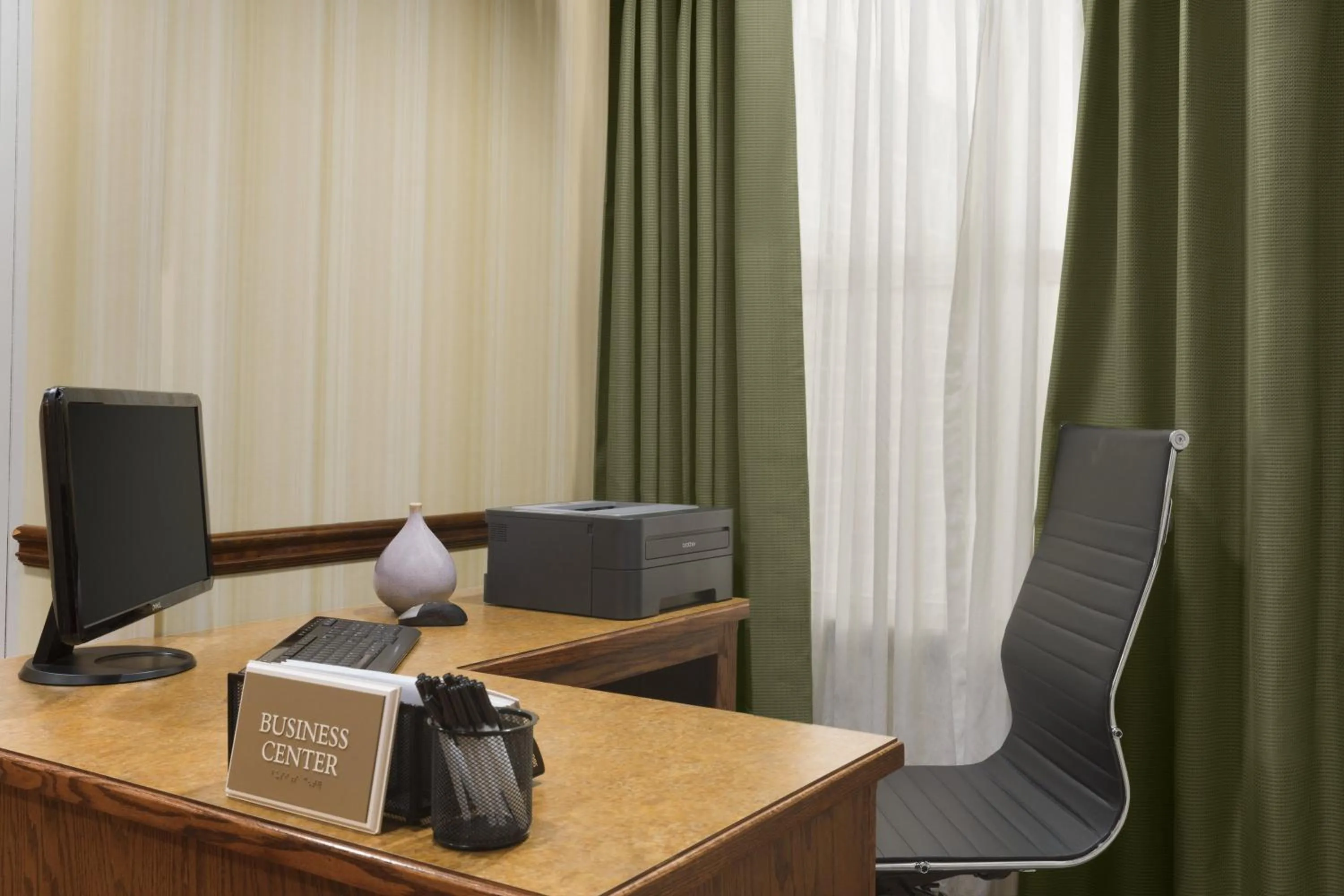 Business facilities in Country Inn & Suites by Radisson, Macon North, GA