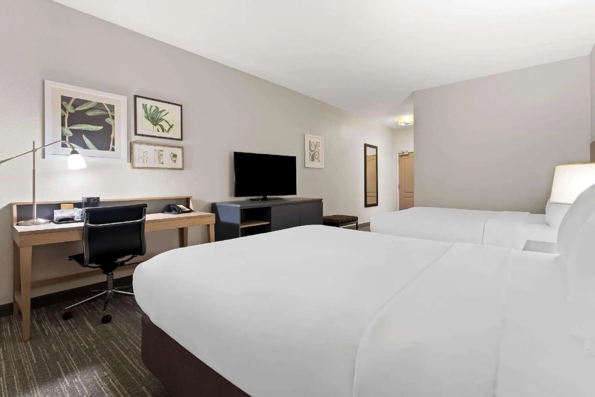 Bedroom, Bed in Country Inn & Suites by Radisson, Macon North, GA