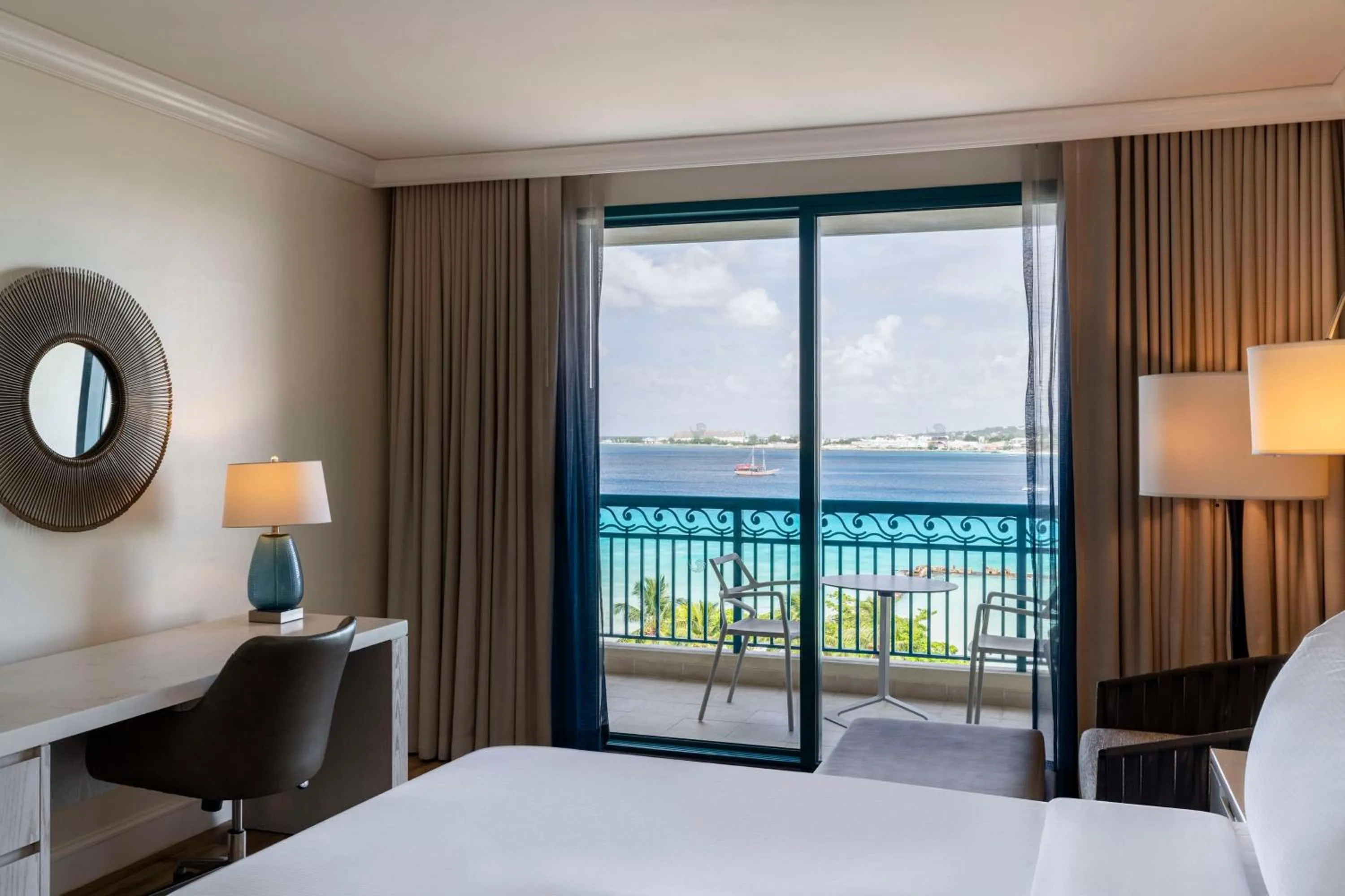 Bedroom, Bed in Hilton Barbados Resort