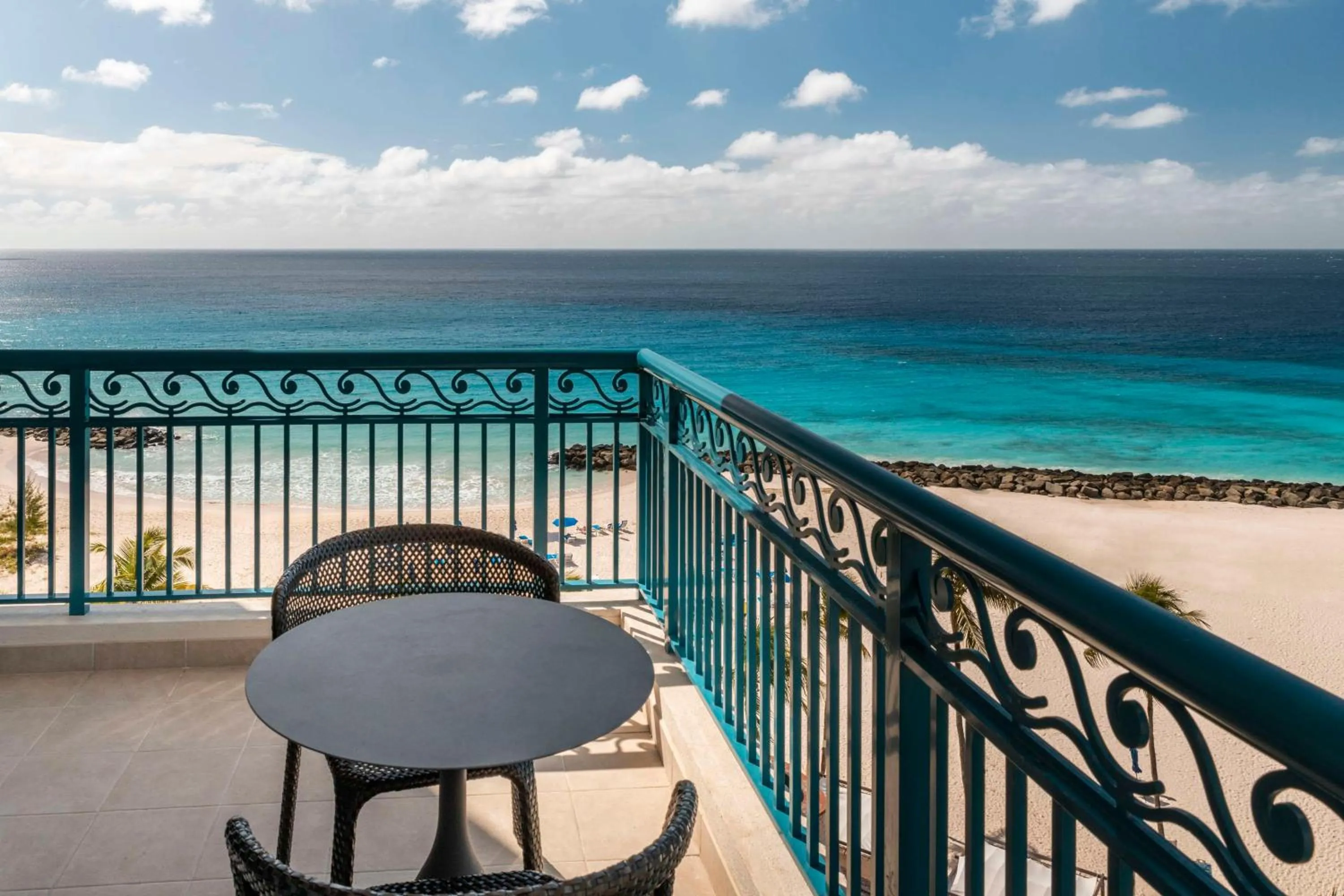 Living room in Hilton Barbados Resort