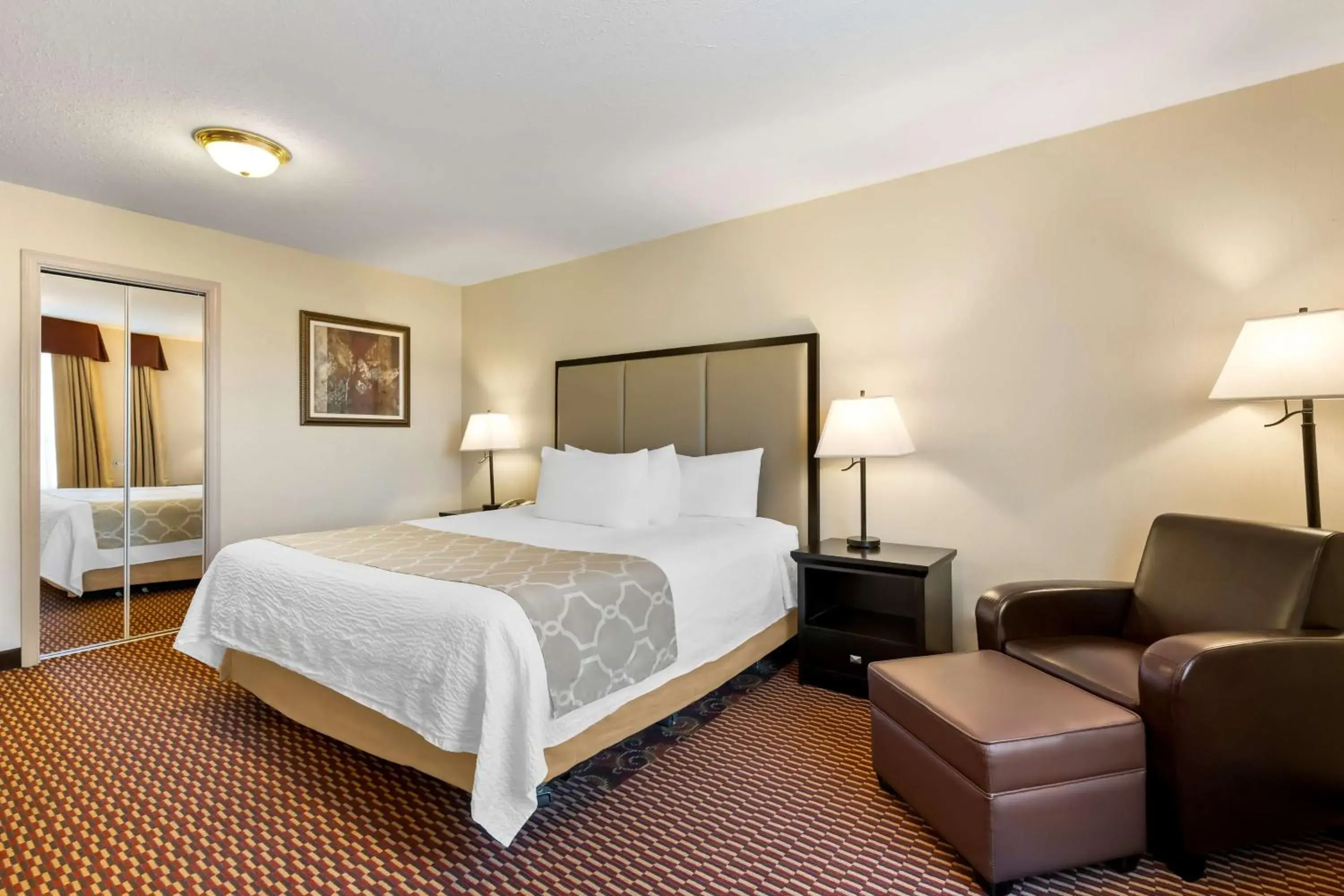 Bedroom, Bed in Best Western of Olds Bedroom, Bed in Best Western of Olds