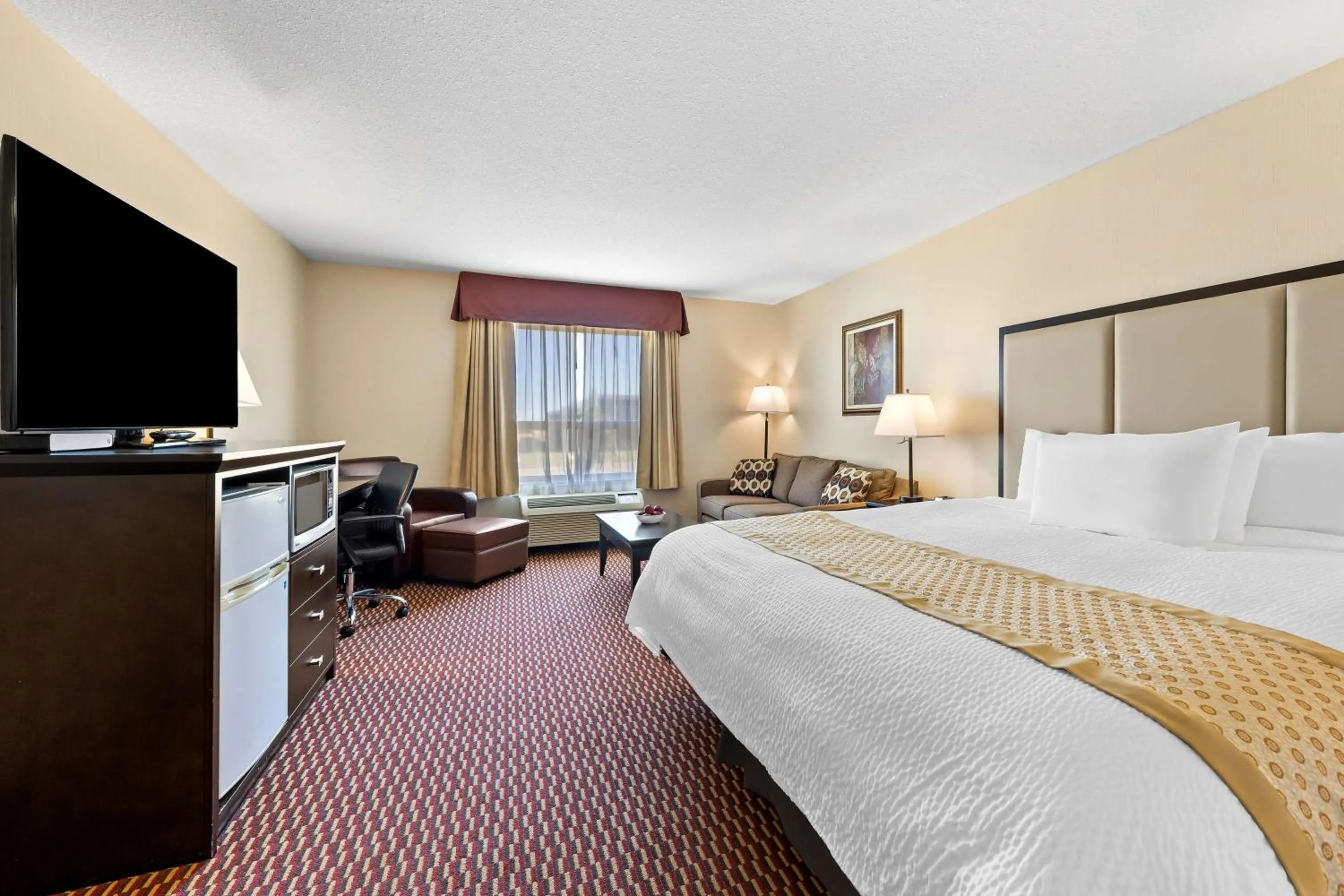 Bedroom, Bed in Best Western of Olds