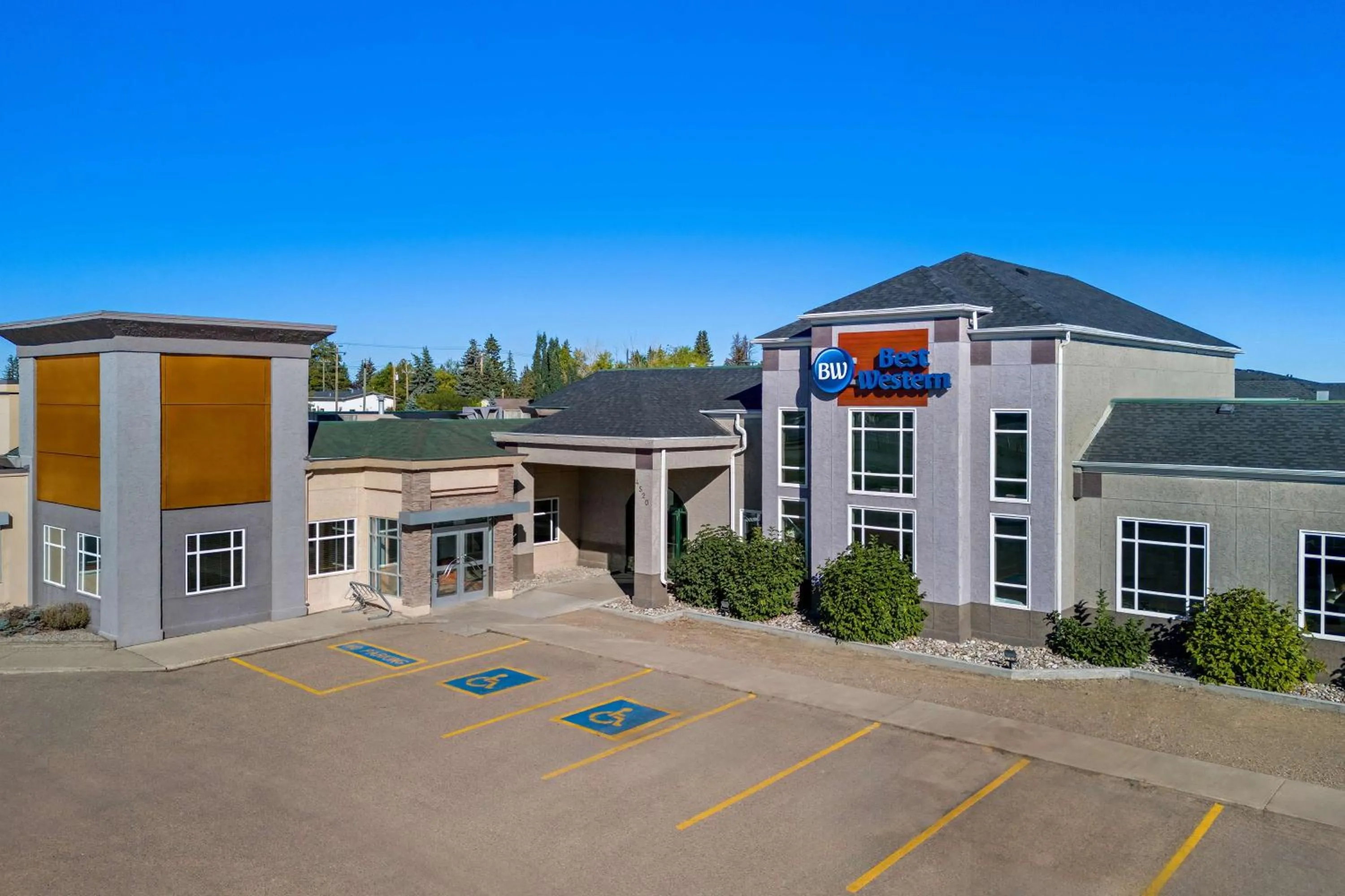 Property building in Best Western of Olds