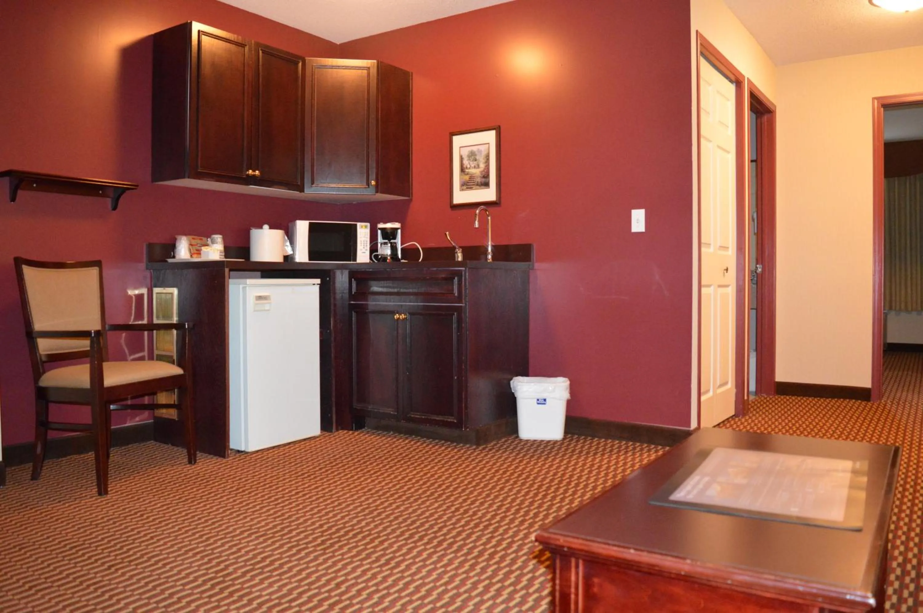 Dining area in Best Western of Olds