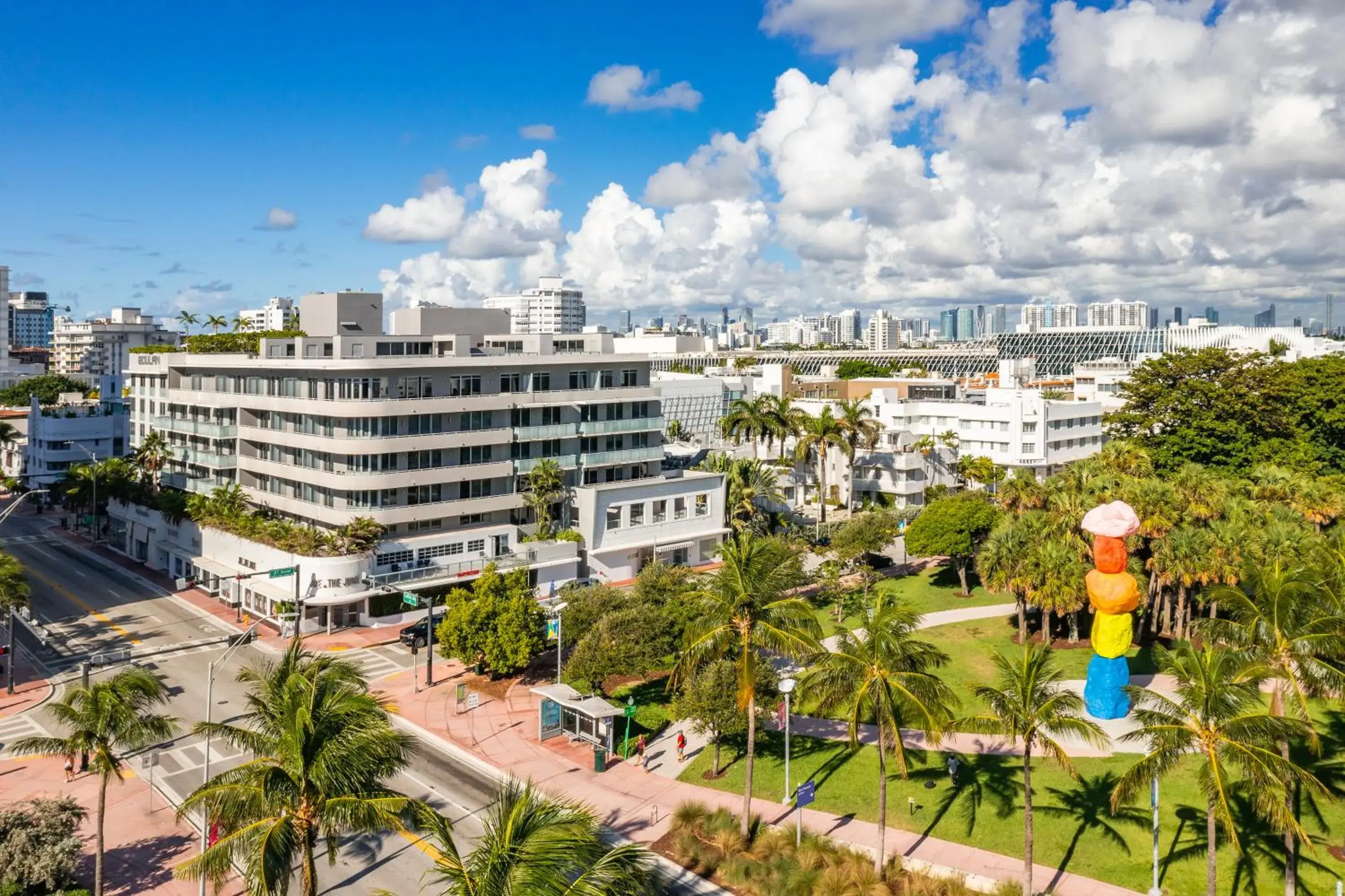 Property building in Boulan South Beach Property building in Boulan South Beach