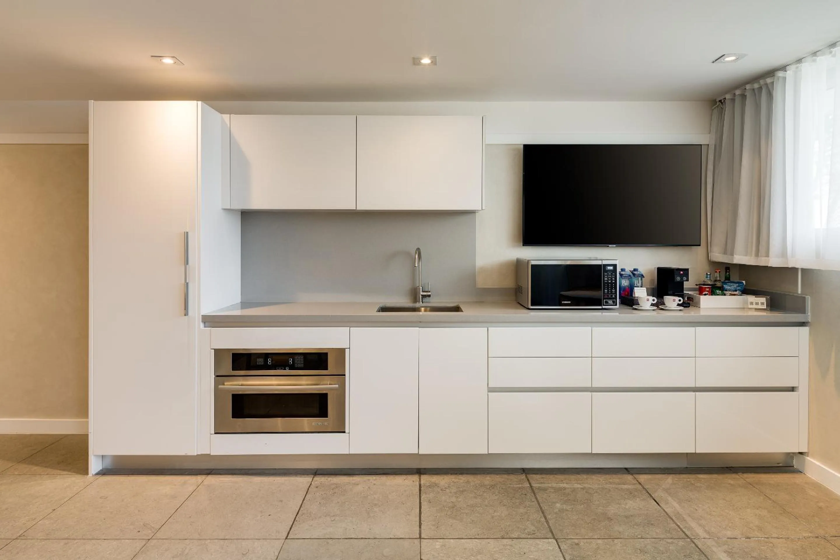 Kitchen or kitchenette in Boulan South Beach