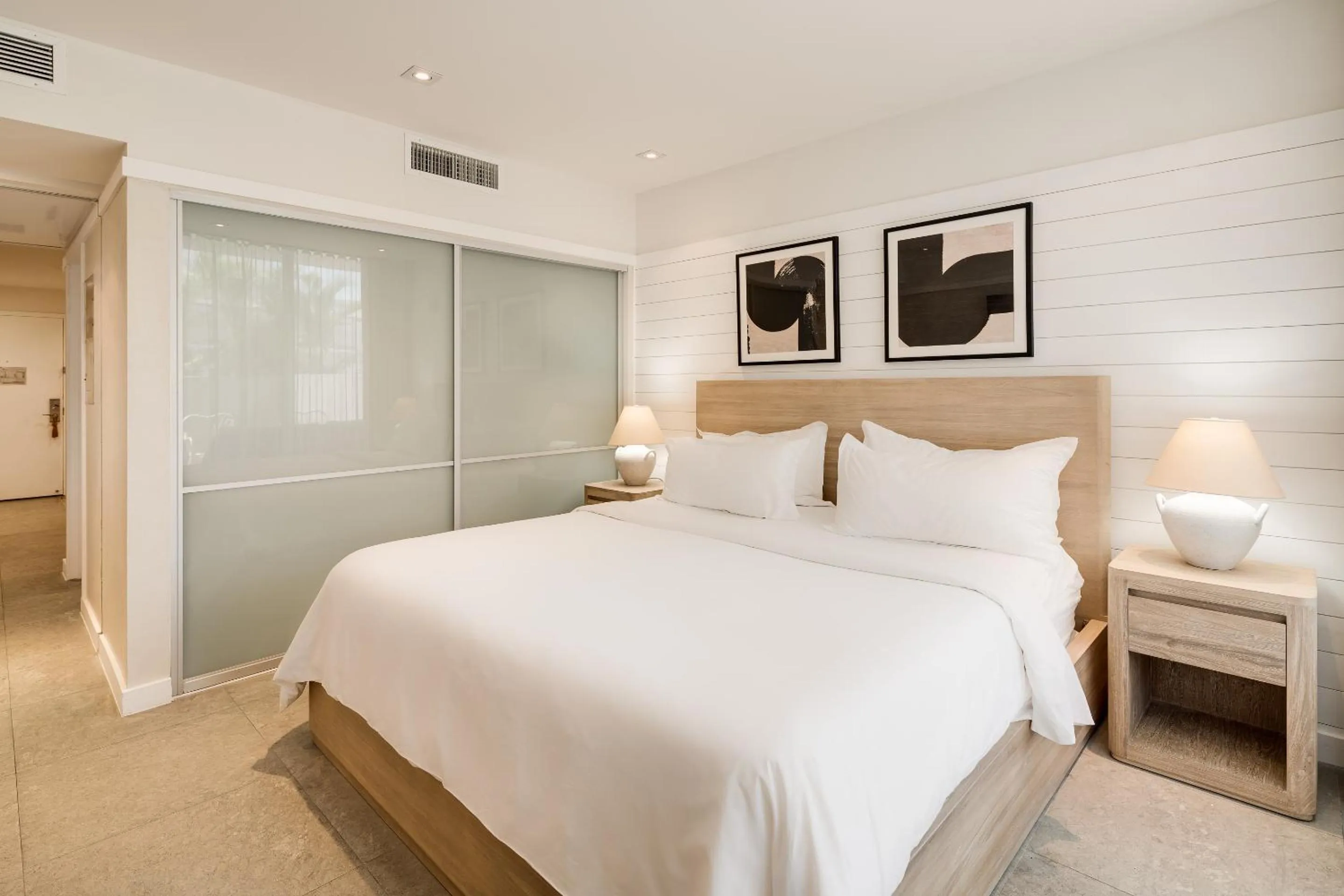 Bedroom, Bed in Boulan South Beach