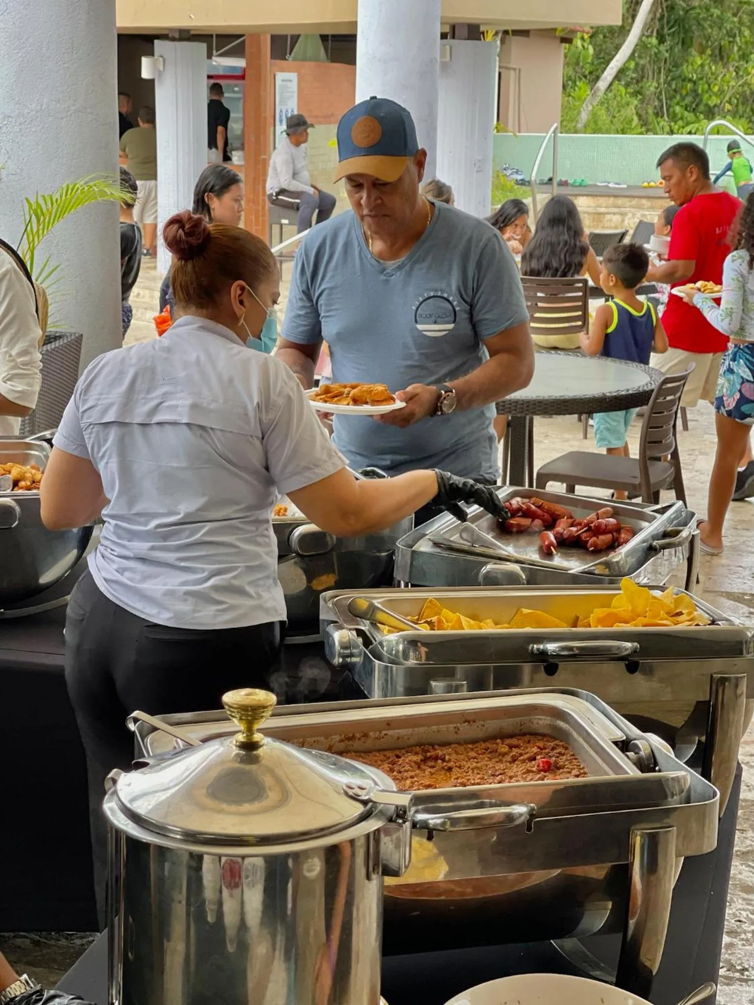 Meals in Summit Rainforest Golf Resort & All Inclusive