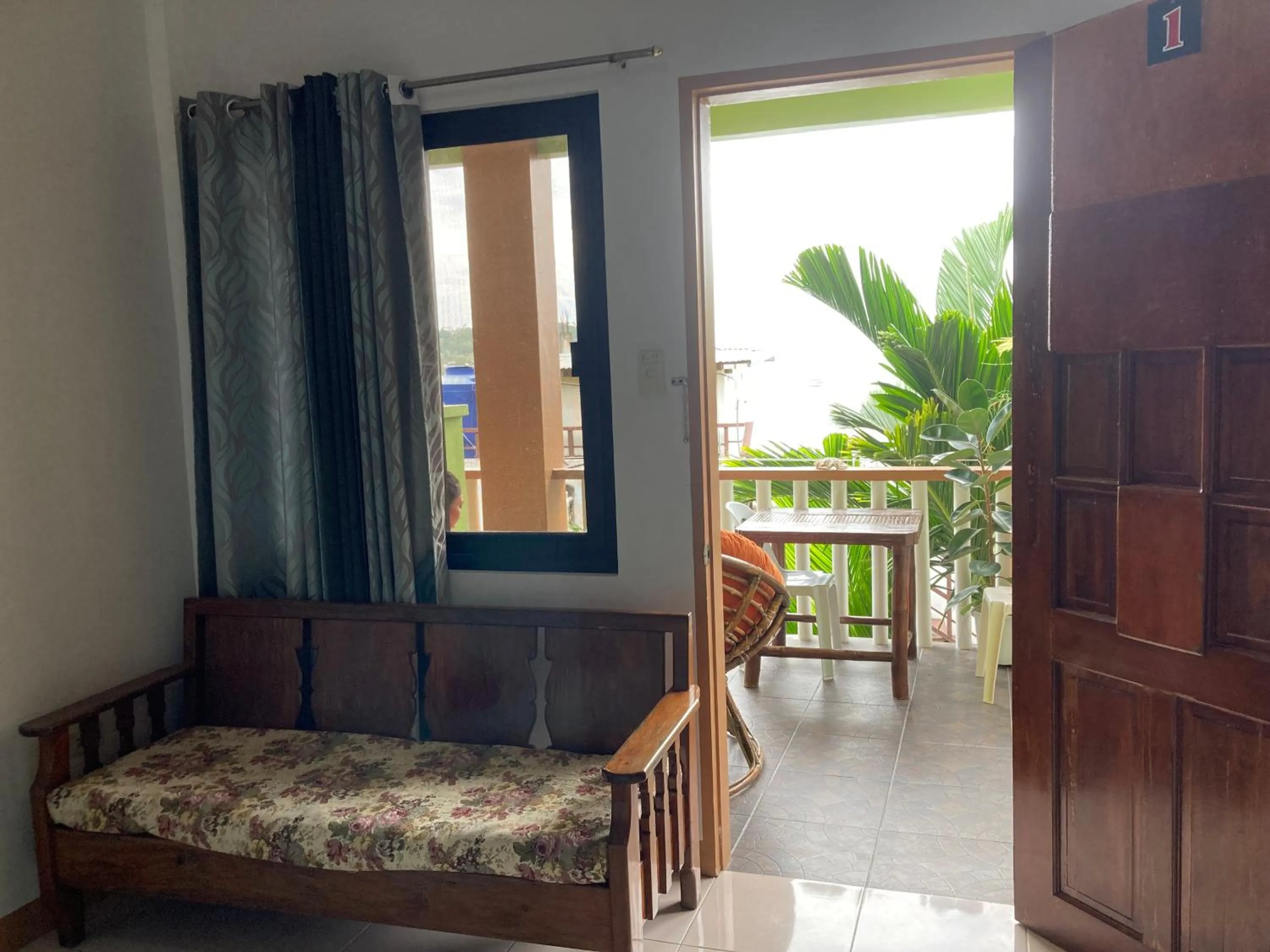 Living room, Bed in Reynaldo's Upstairs