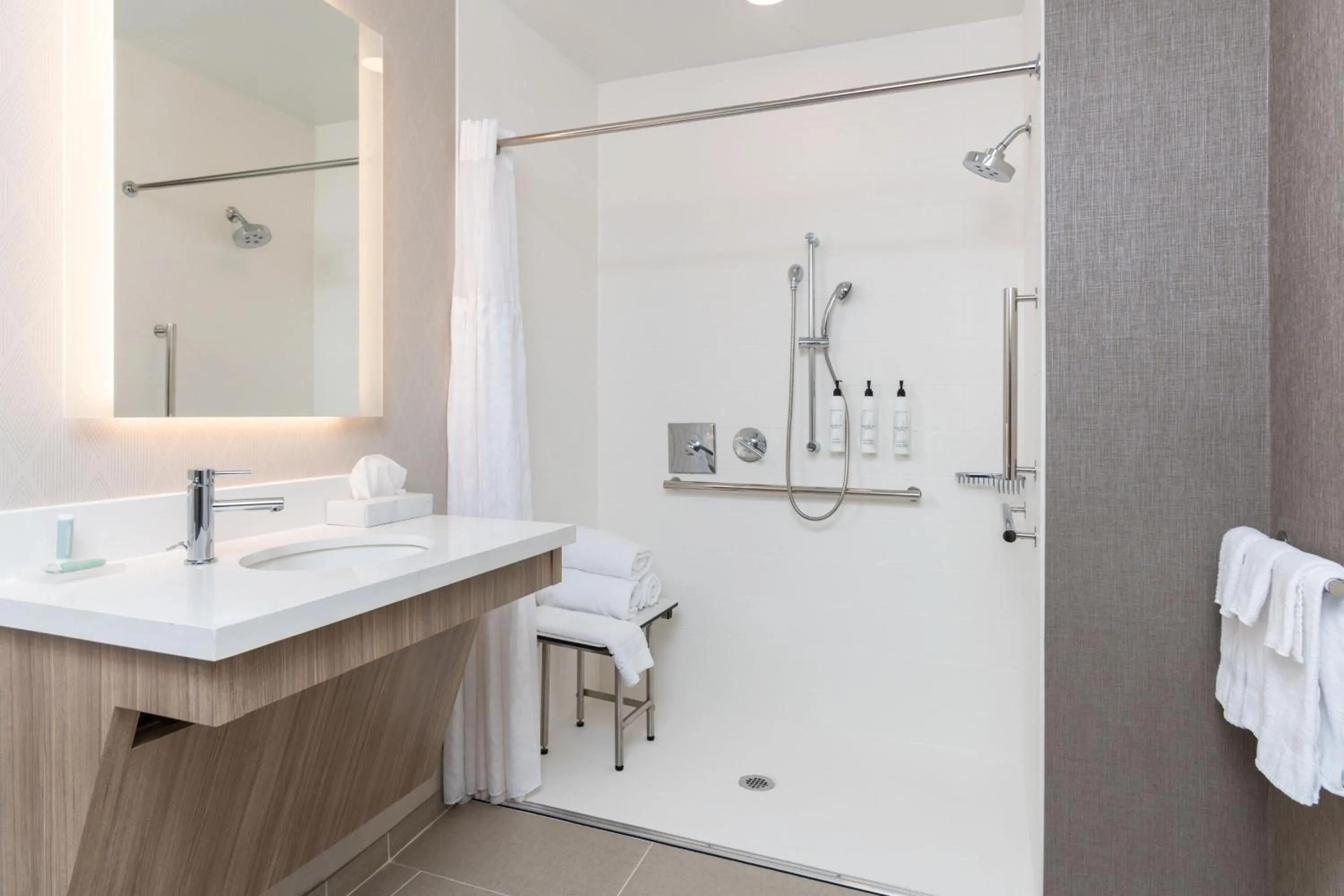 Bathroom in SpringHill Suites by Marriott Freeport Brunswick