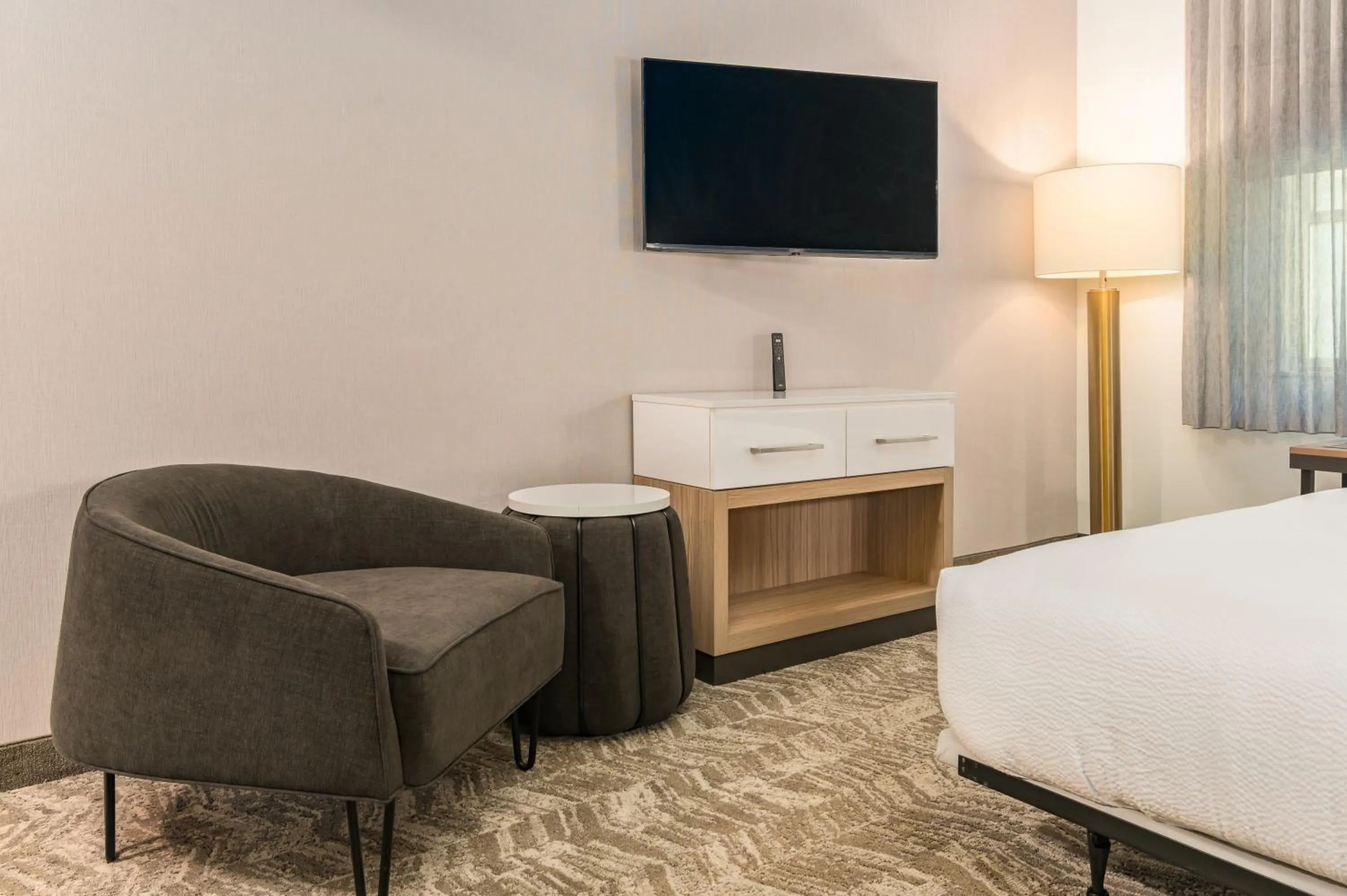 Bed in SpringHill Suites by Marriott Freeport Brunswick