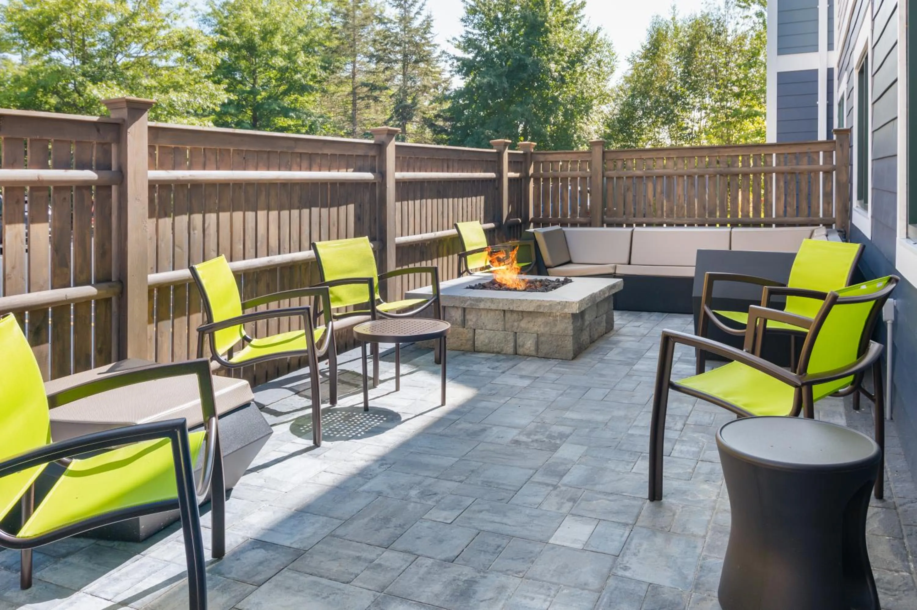 Patio in SpringHill Suites by Marriott Freeport Brunswick