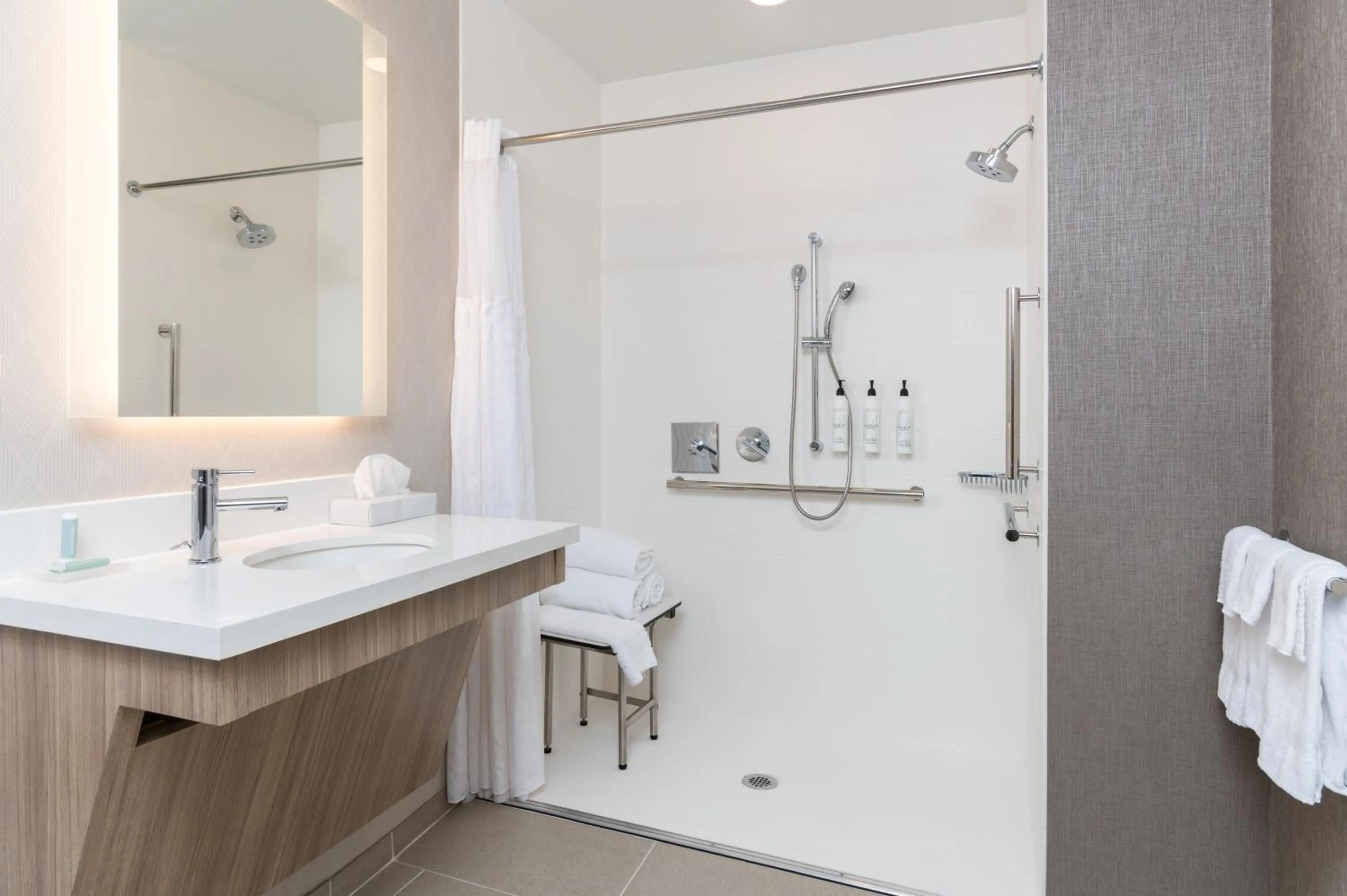 Bathroom in SpringHill Suites by Marriott Freeport Brunswick