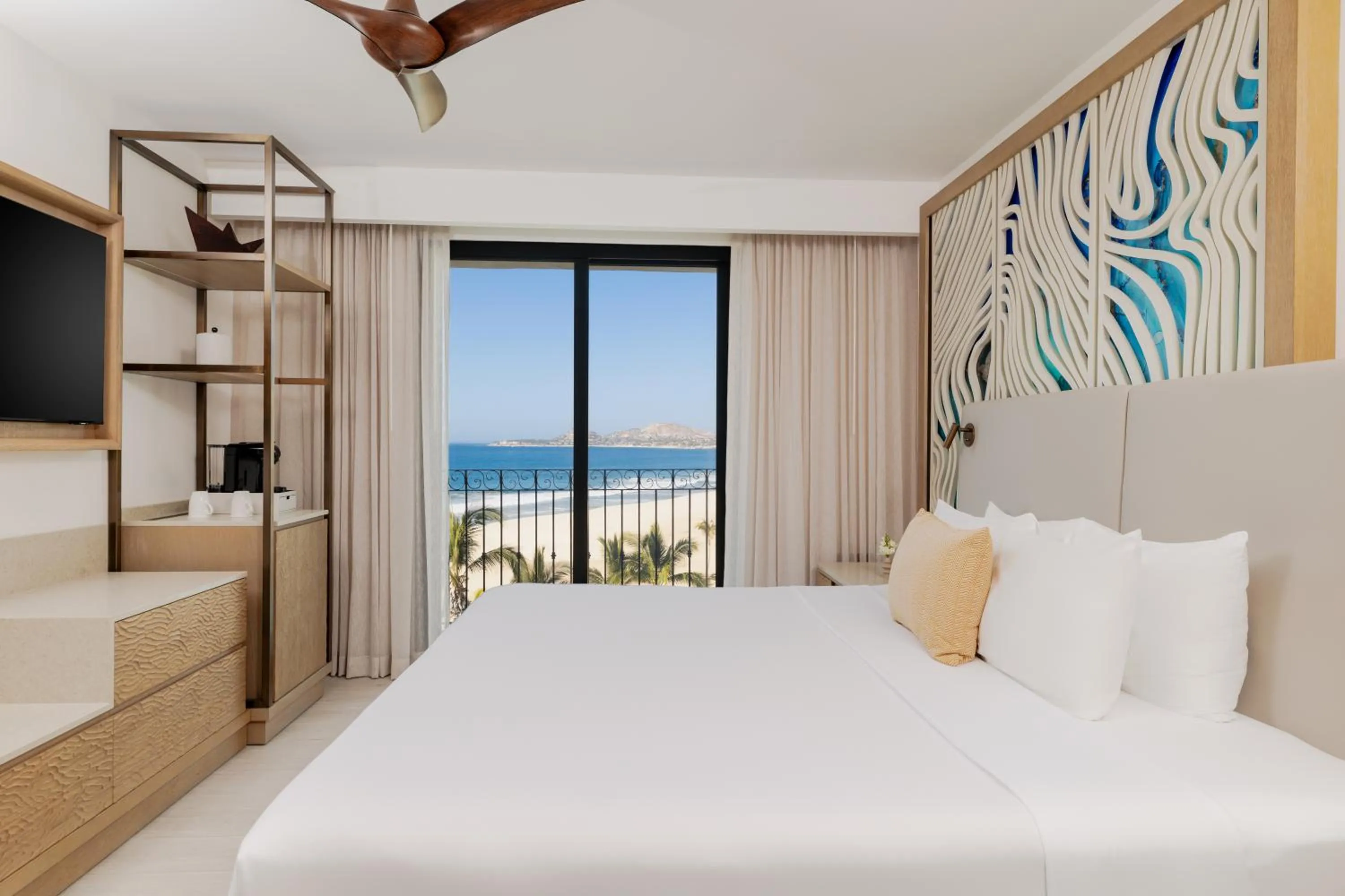 Bed in Hyatt Ziva Los Cabos - All Inclusive