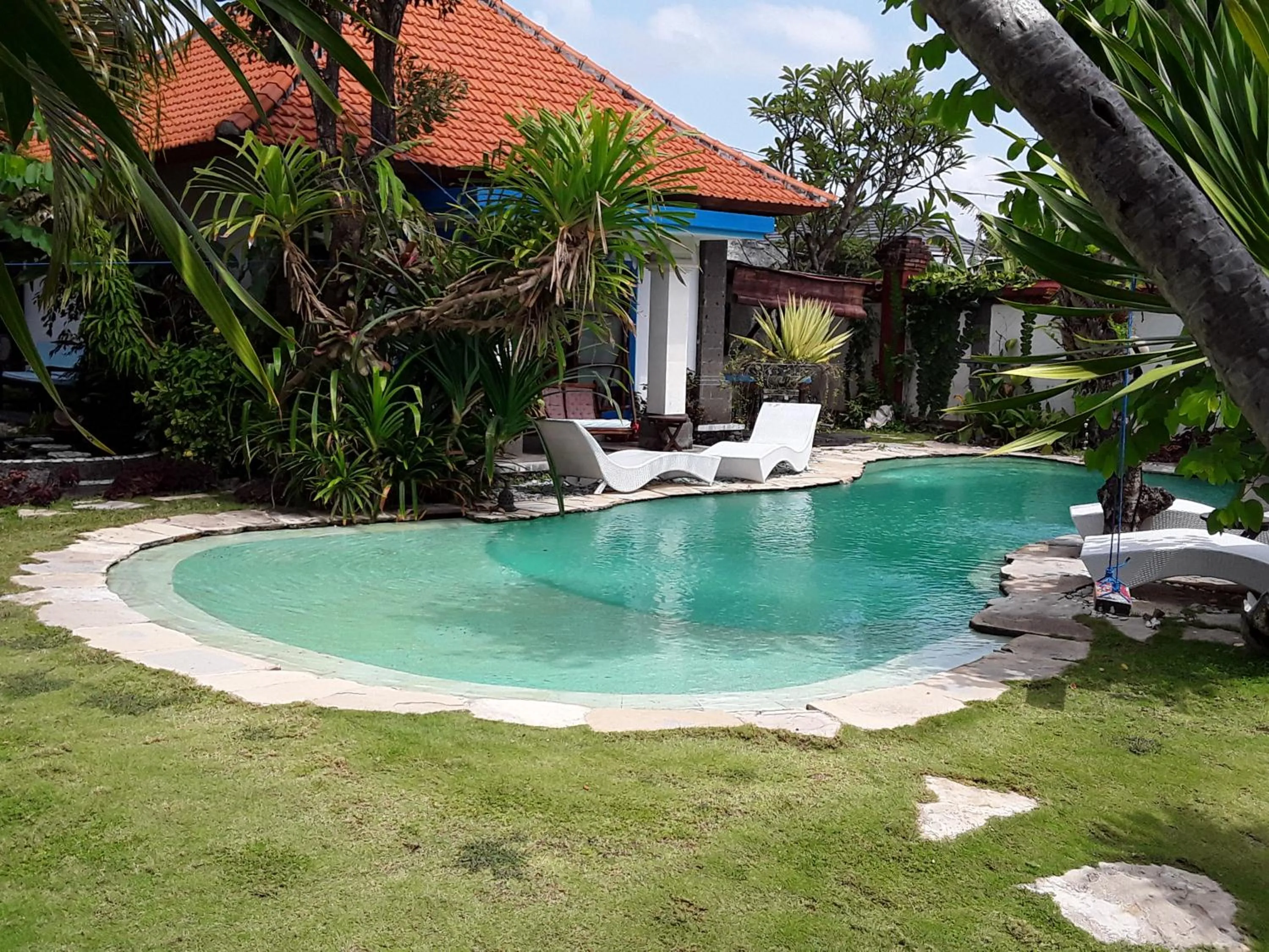 Swimming pool in Villa Shantitara Bungalows