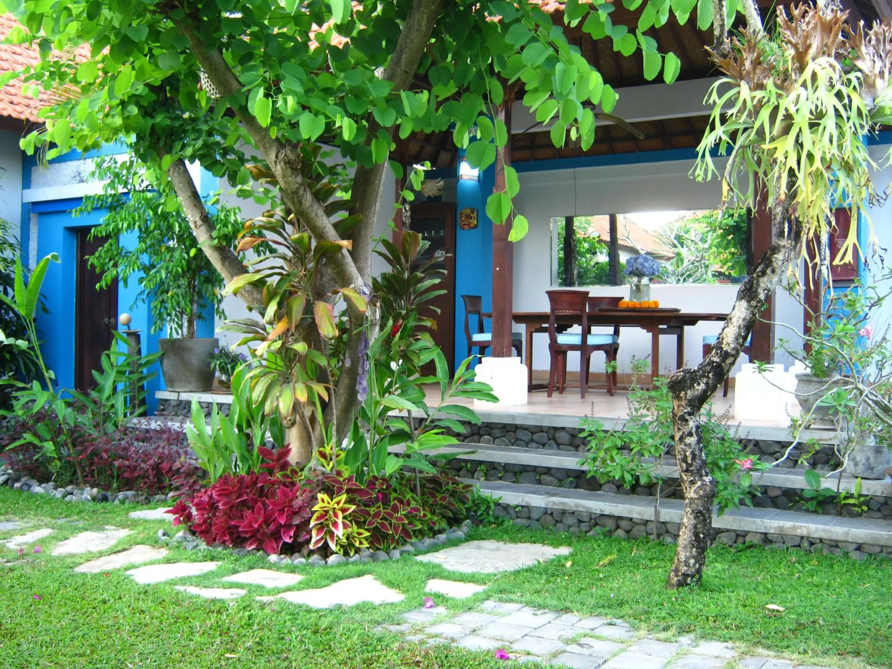 Dining area in Villa Shantitara Bungalows