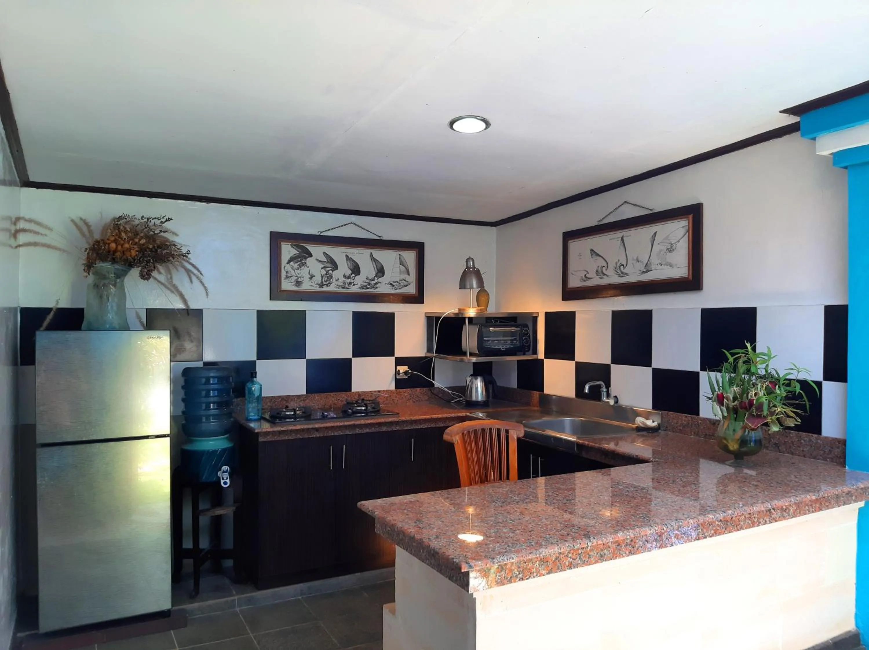 Kitchen or kitchenette in Villa Shantitara Bungalows