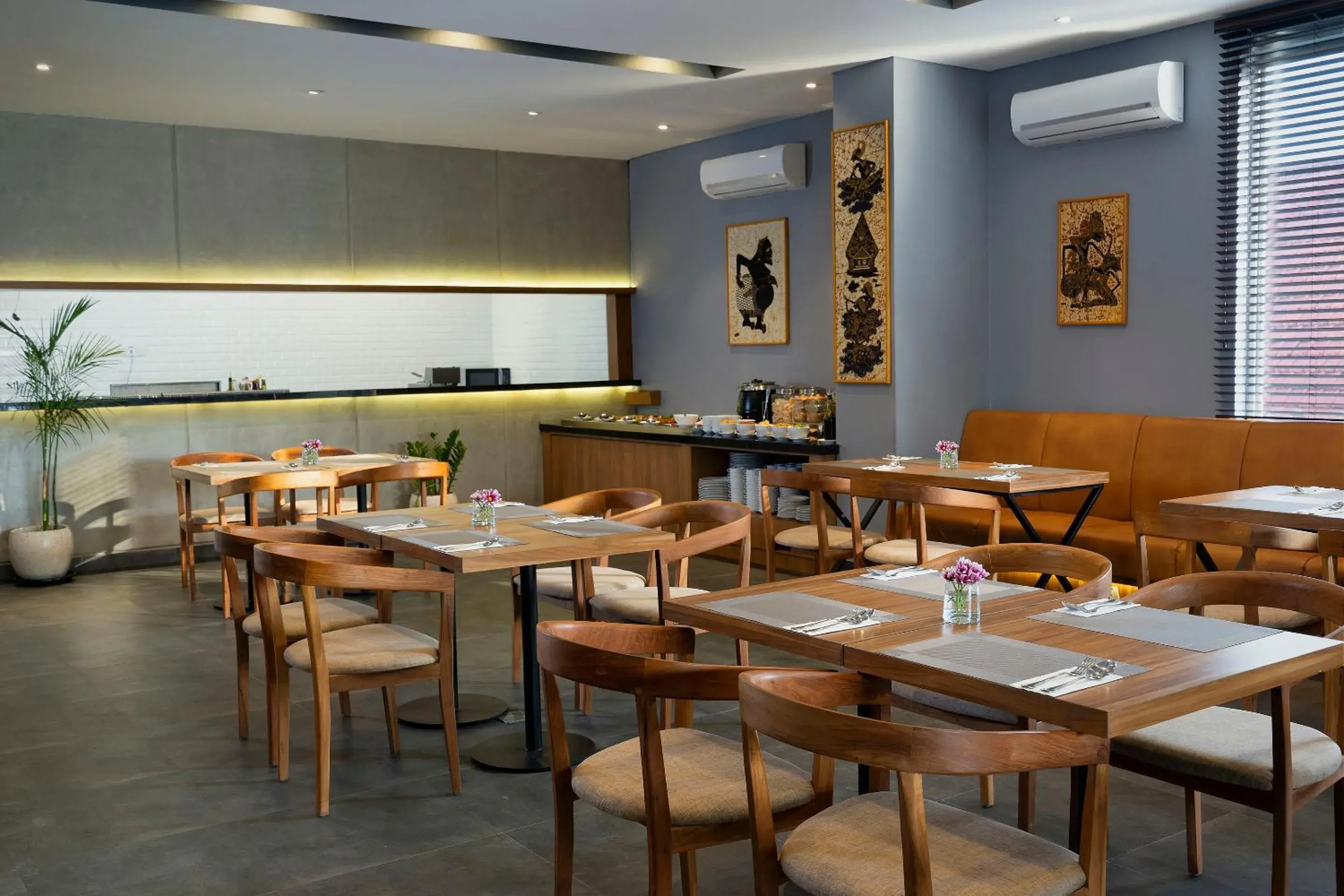 Restaurant/places to eat in BATIQA Hotel Darmo - Surabaya Restaurant/places to eat in BATIQA Hotel Darmo - Surabaya