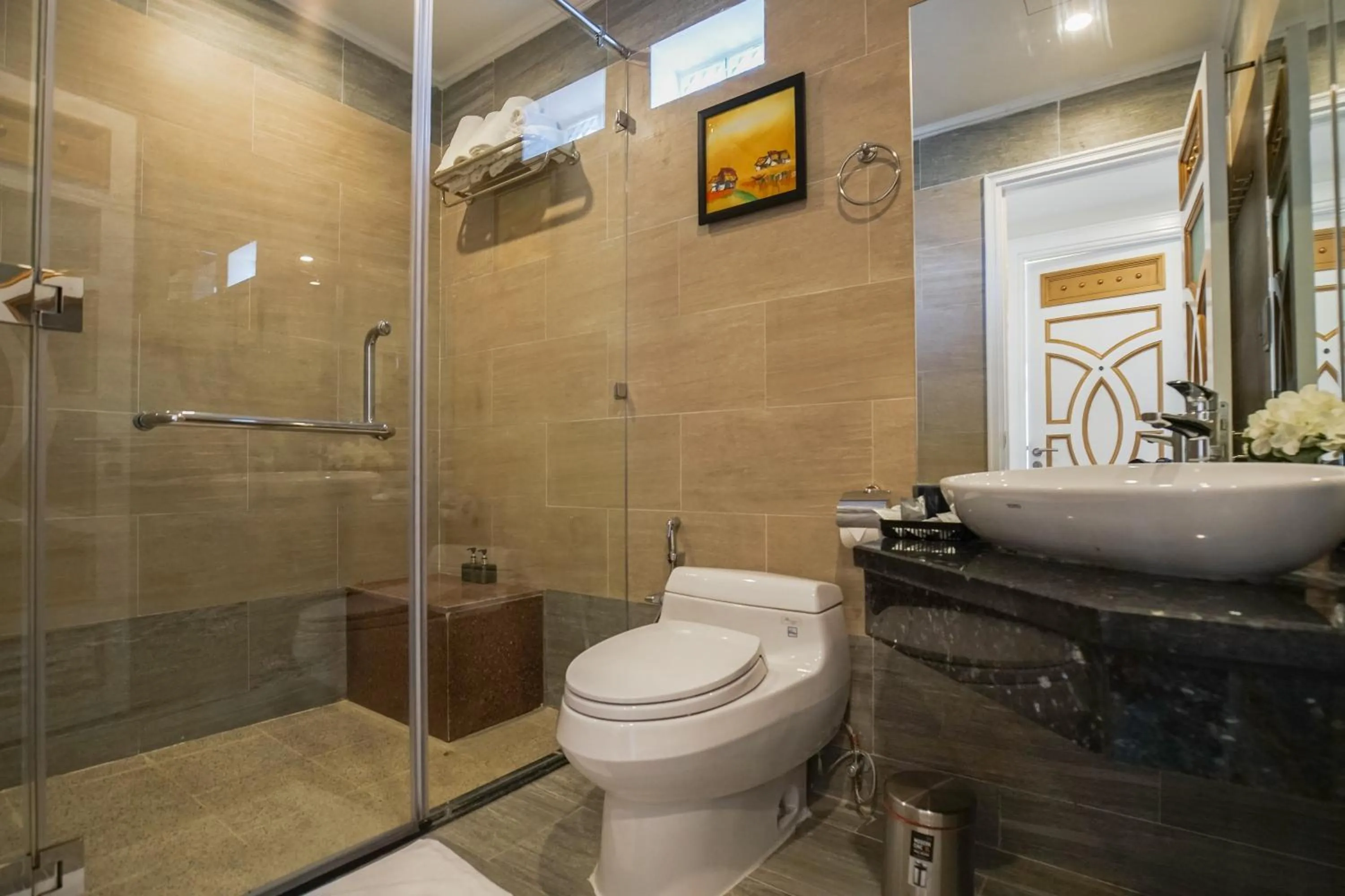 Bathroom in Rung Huong Apartment