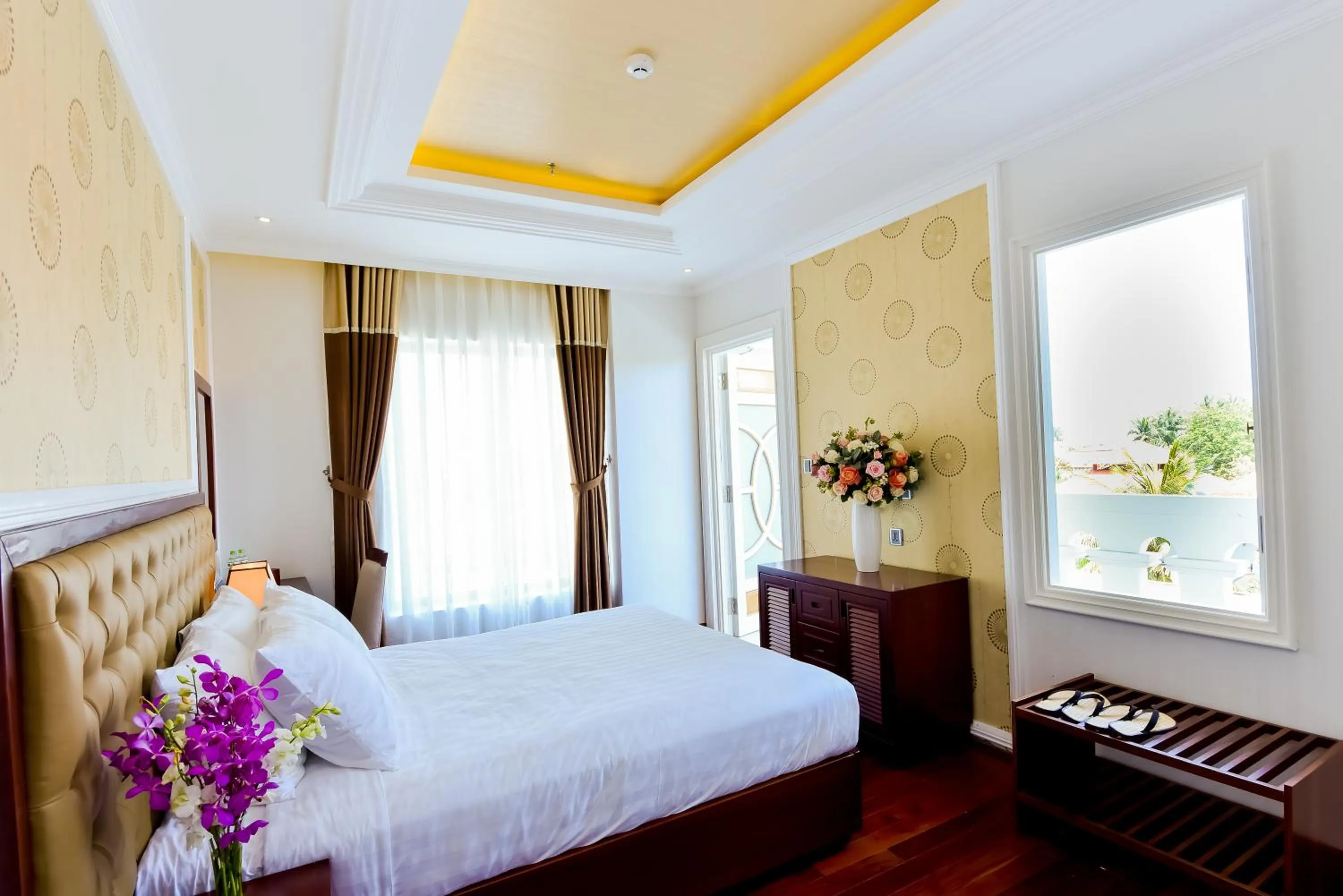 Bedroom, Bed in Rung Huong Apartment