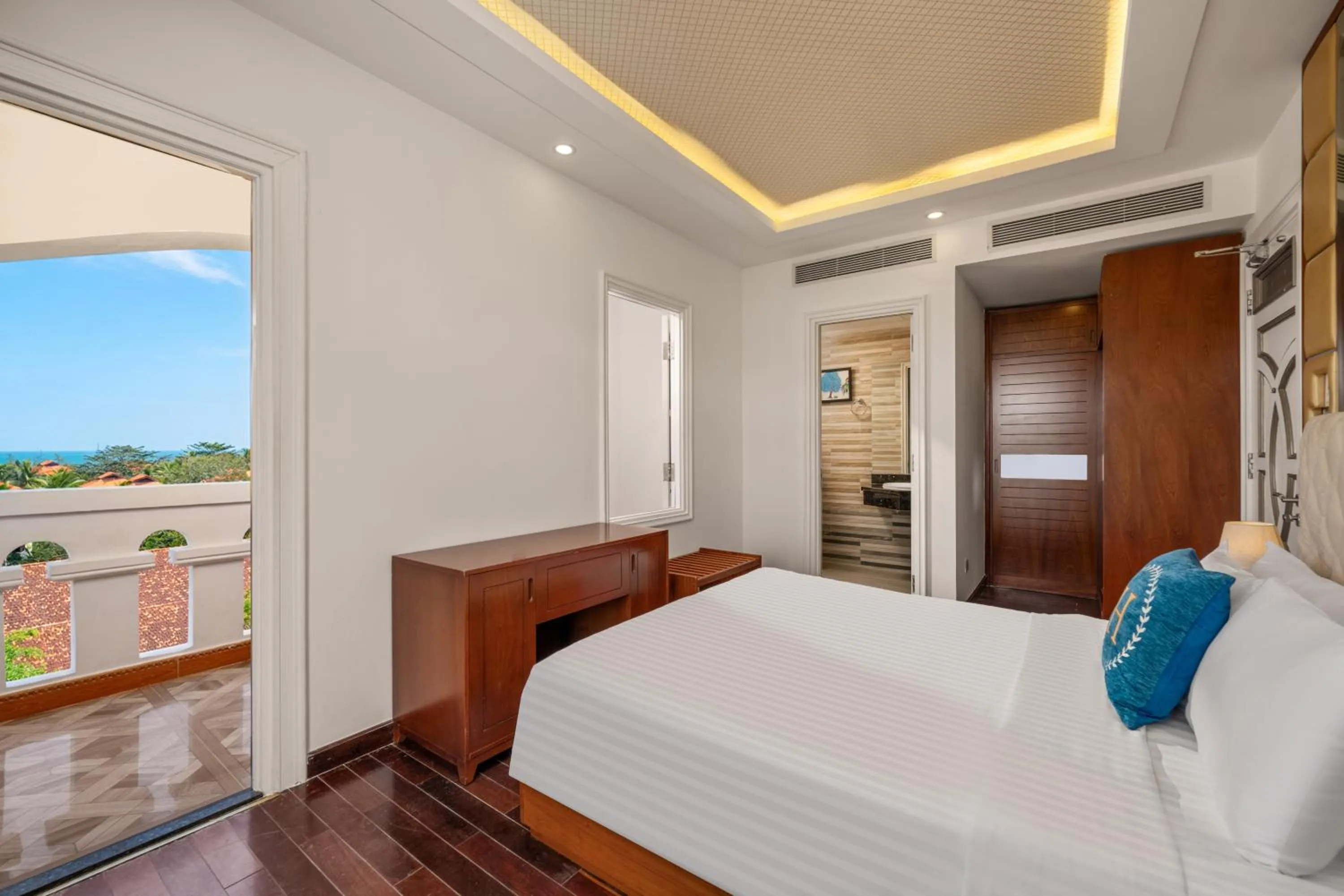 Bed in Rung Huong Apartment