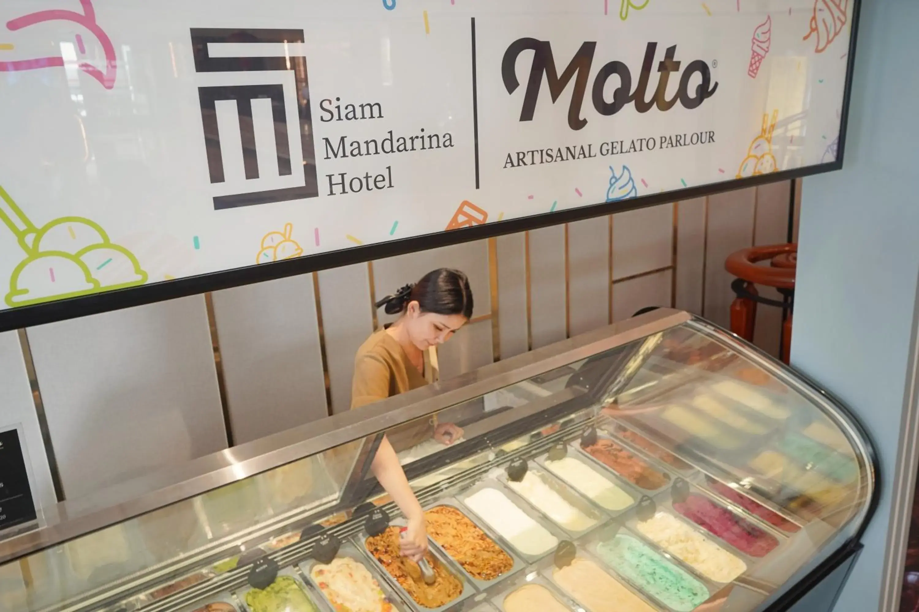 Restaurant/places to eat in Siam Mandarina Hotel - Free BKK Airport Shuttle Restaurant/places to eat in Siam Mandarina Hotel - Free BKK Airport Shuttle