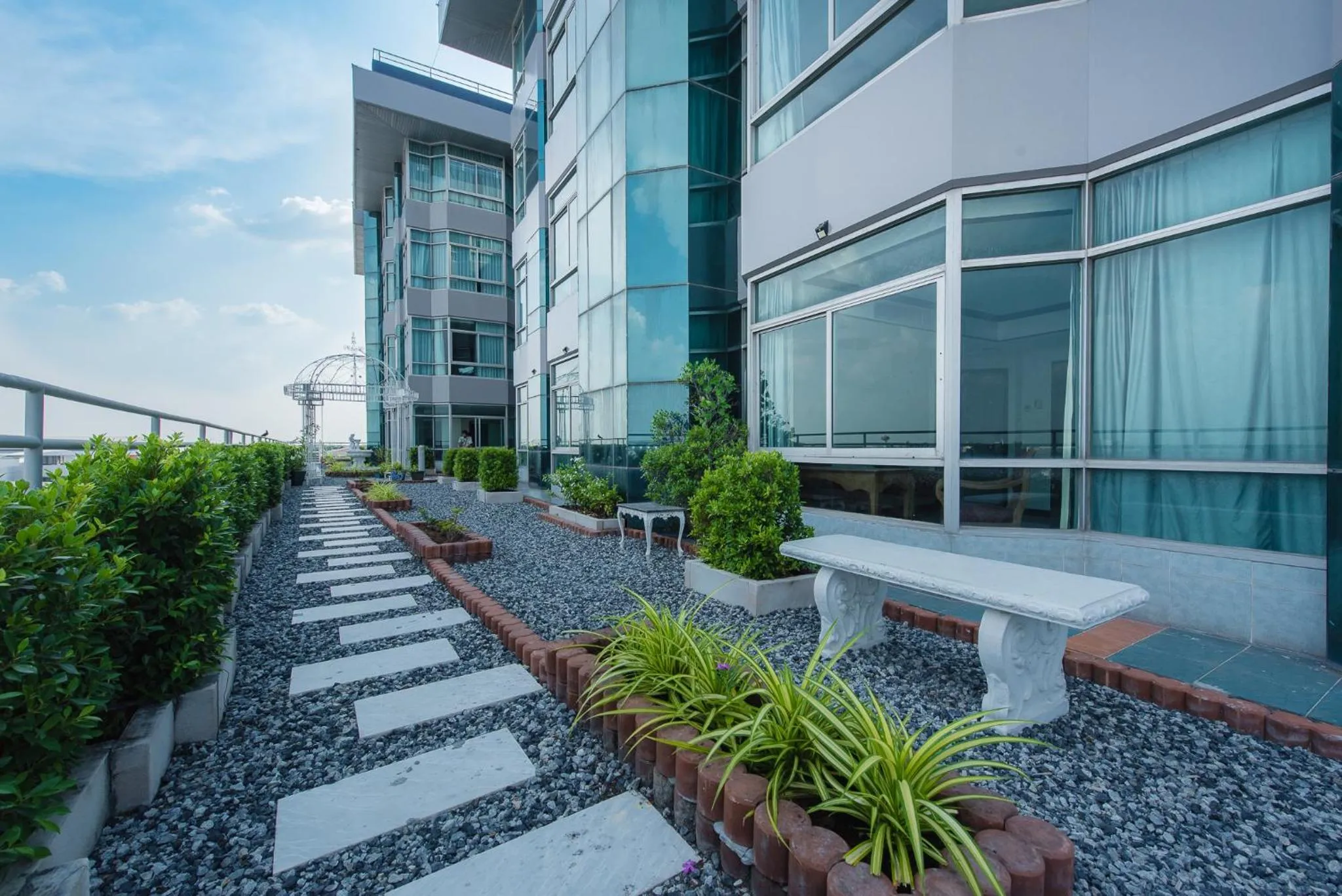 Garden in Siam Mandarina Hotel - Free BKK Airport Shuttle