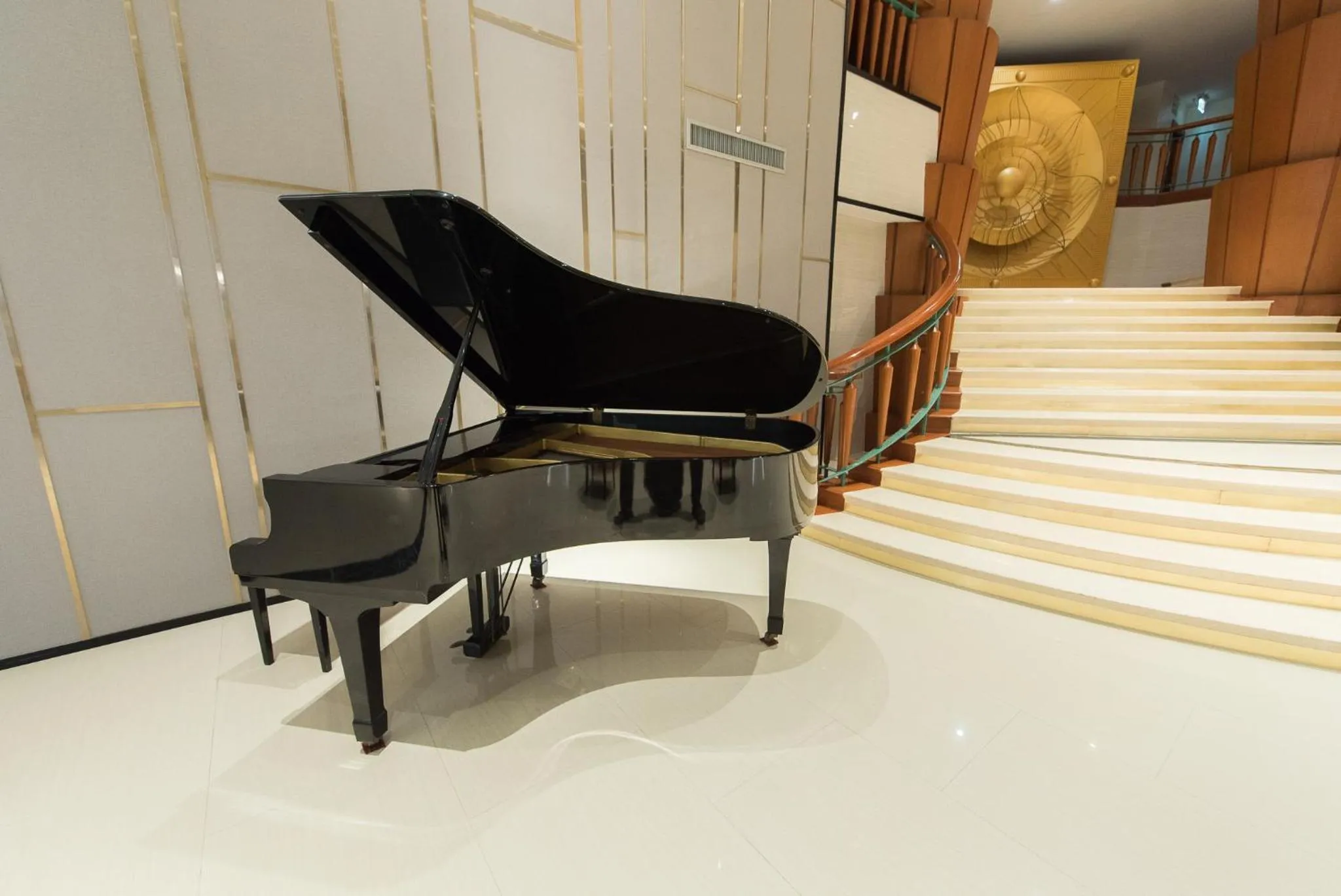 Lobby or reception in Siam Mandarina Hotel - Free BKK Airport Shuttle