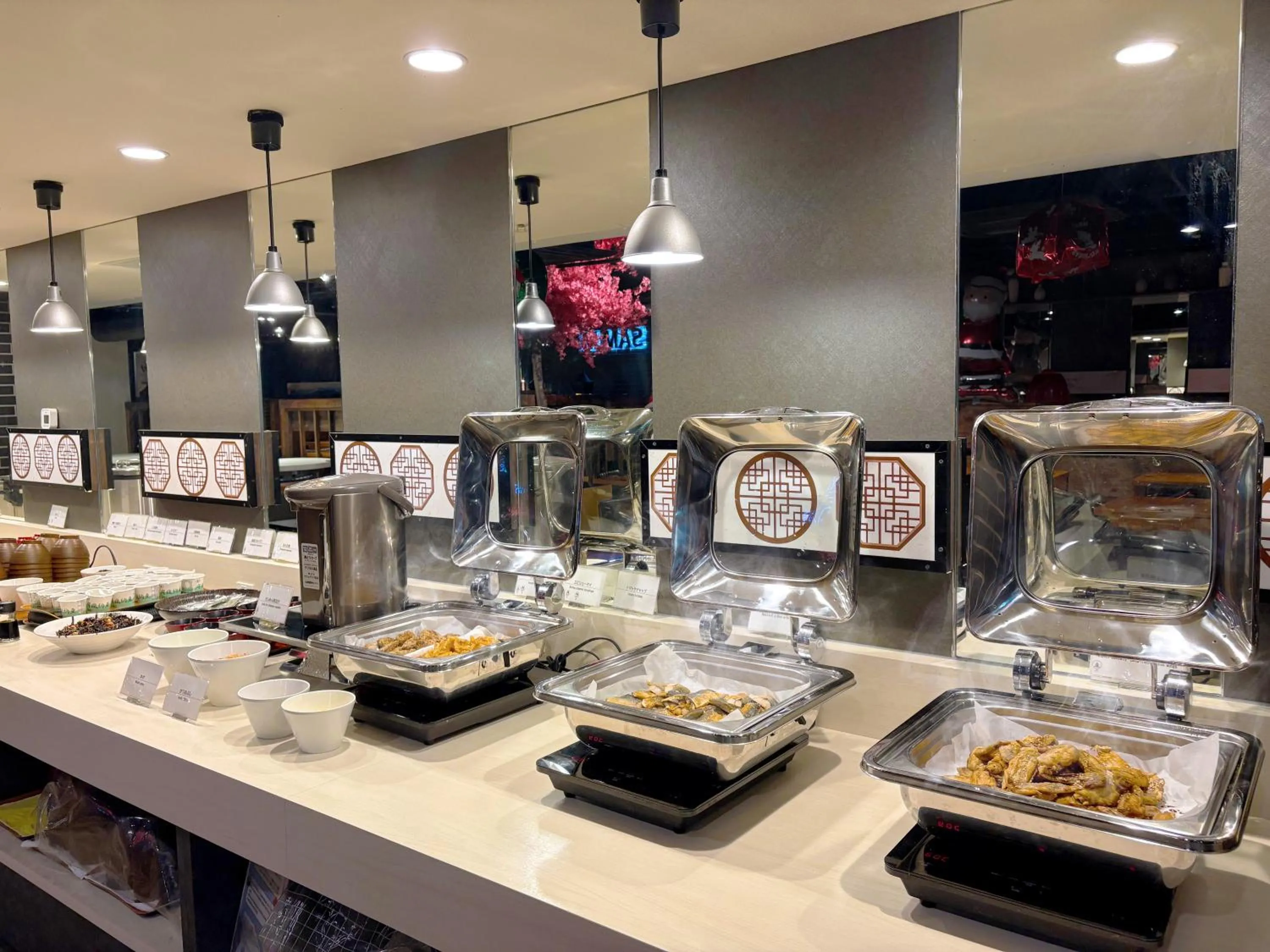 Restaurant/places to eat in Hotel Mystays Nagoya Nishiki