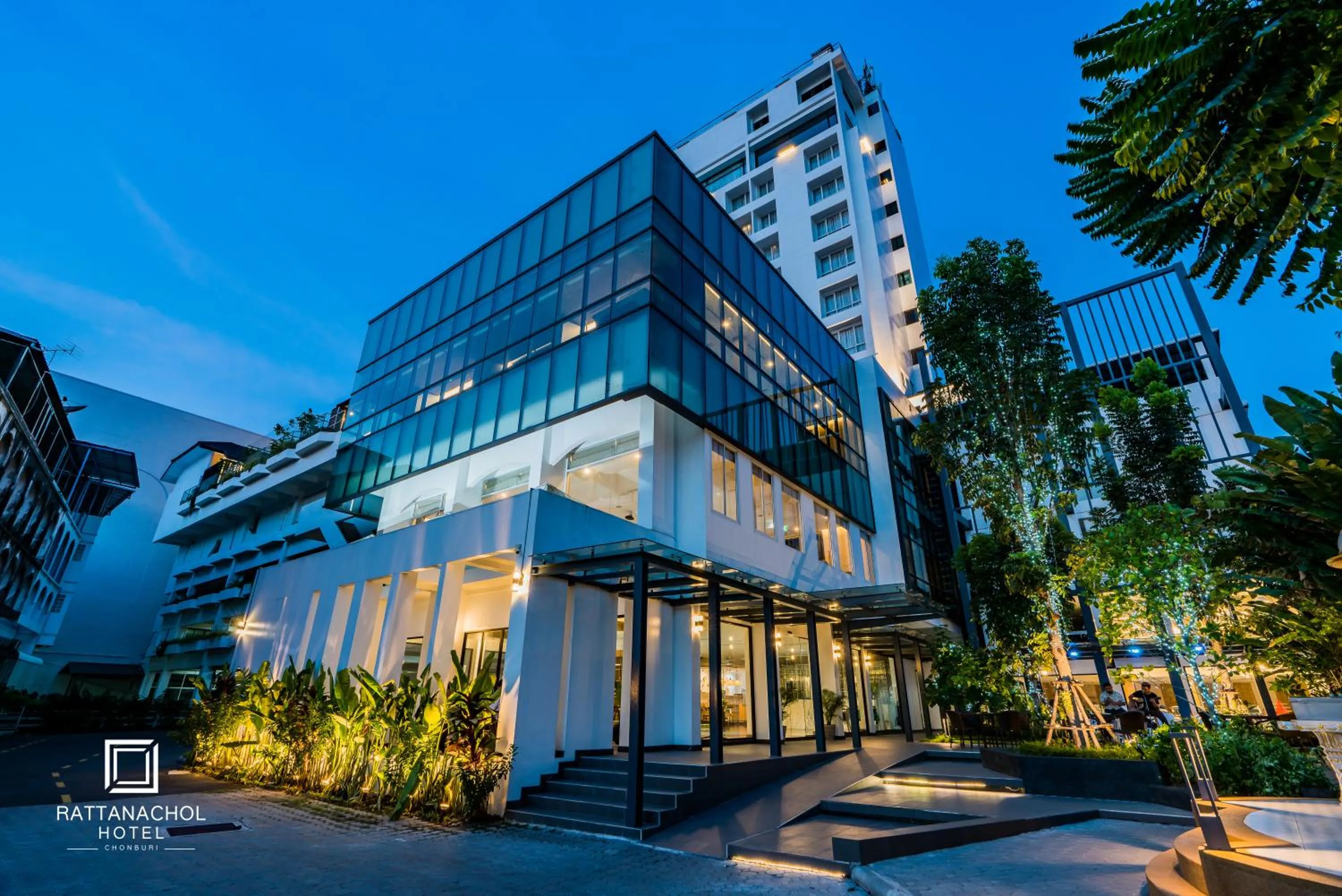 Property building in Rattanachol Hotel