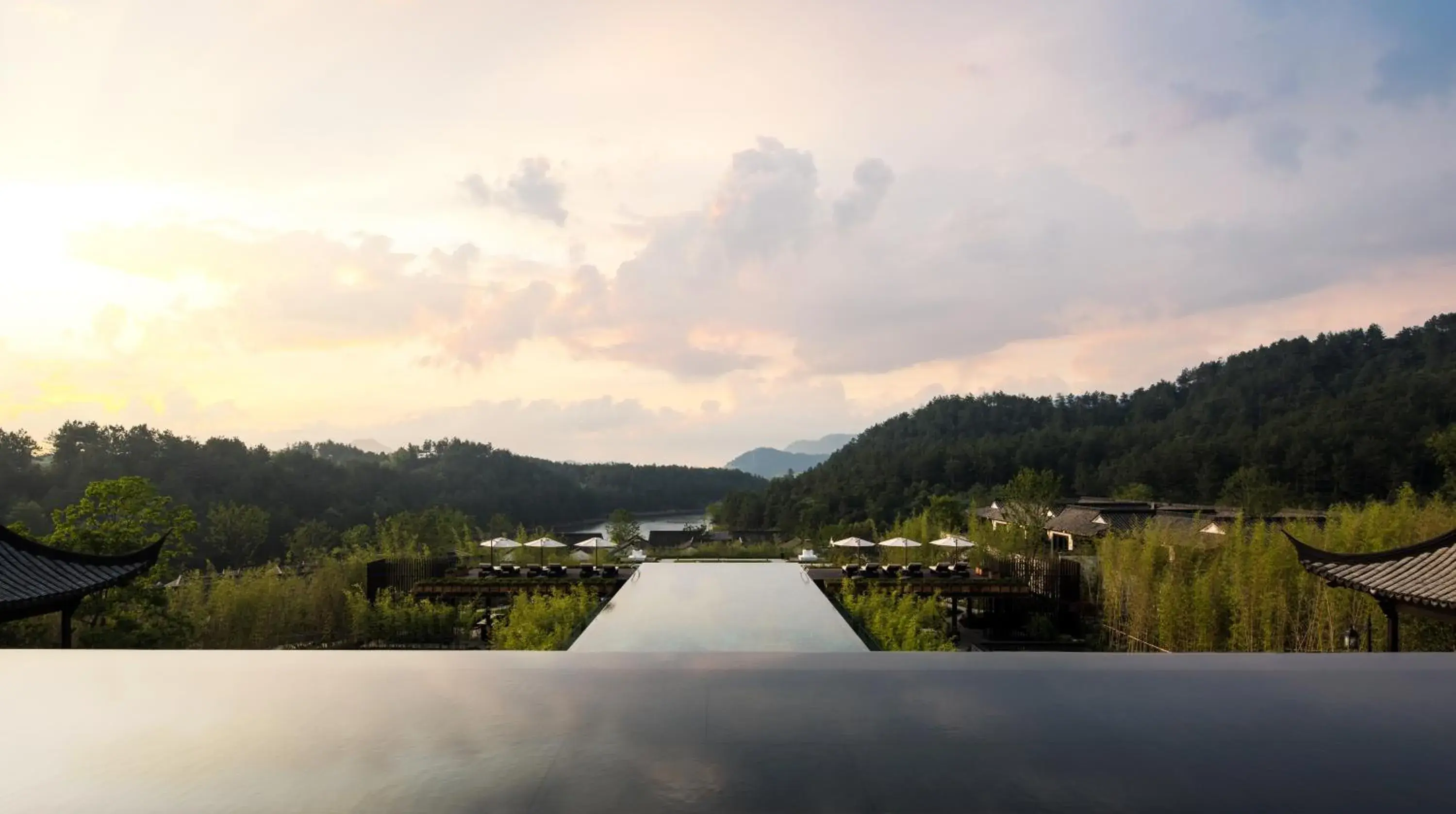 Swimming pool in Banyan Tree Anji Swimming pool in Banyan Tree Anji