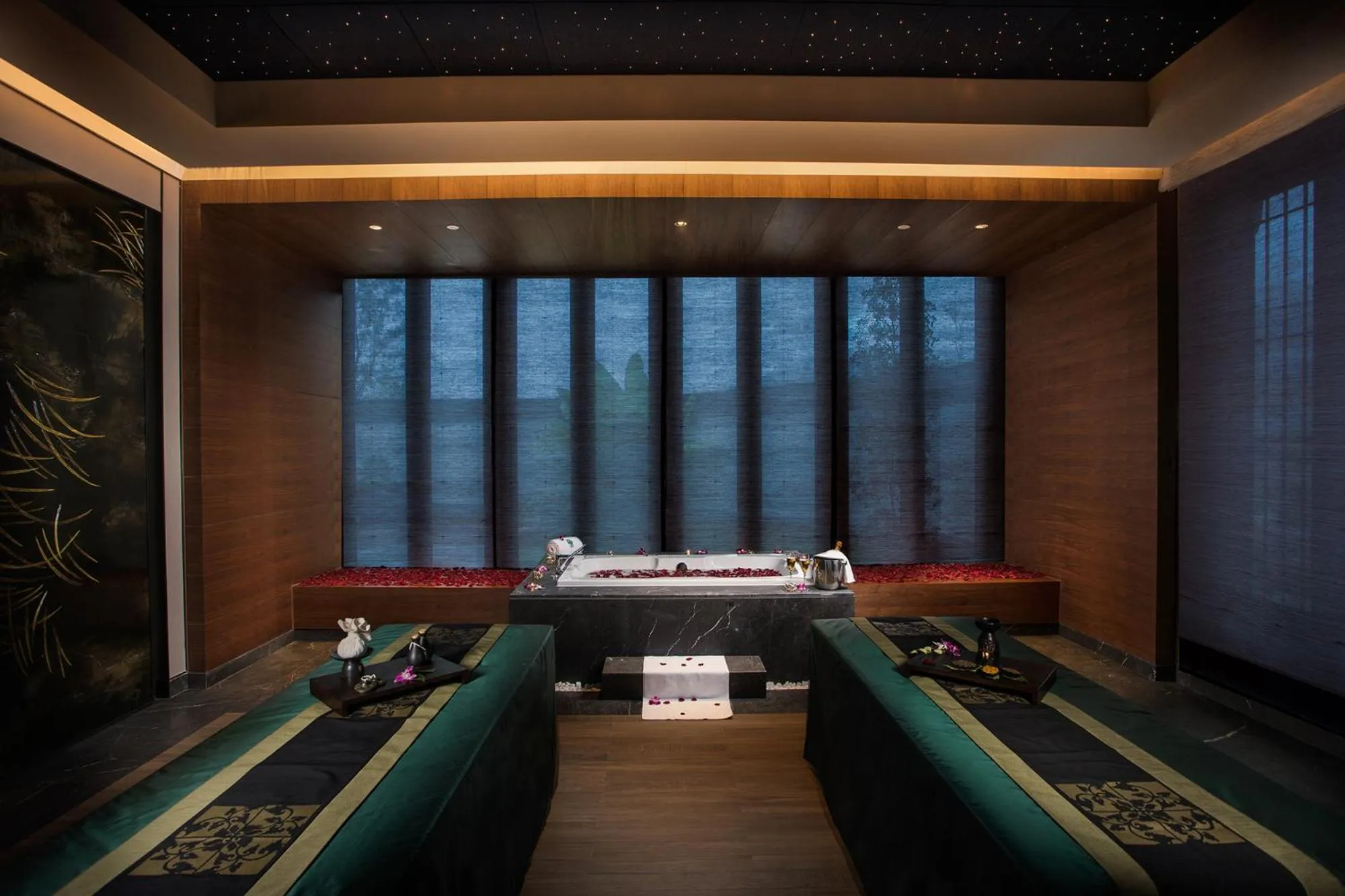 Massage in Banyan Tree Anji