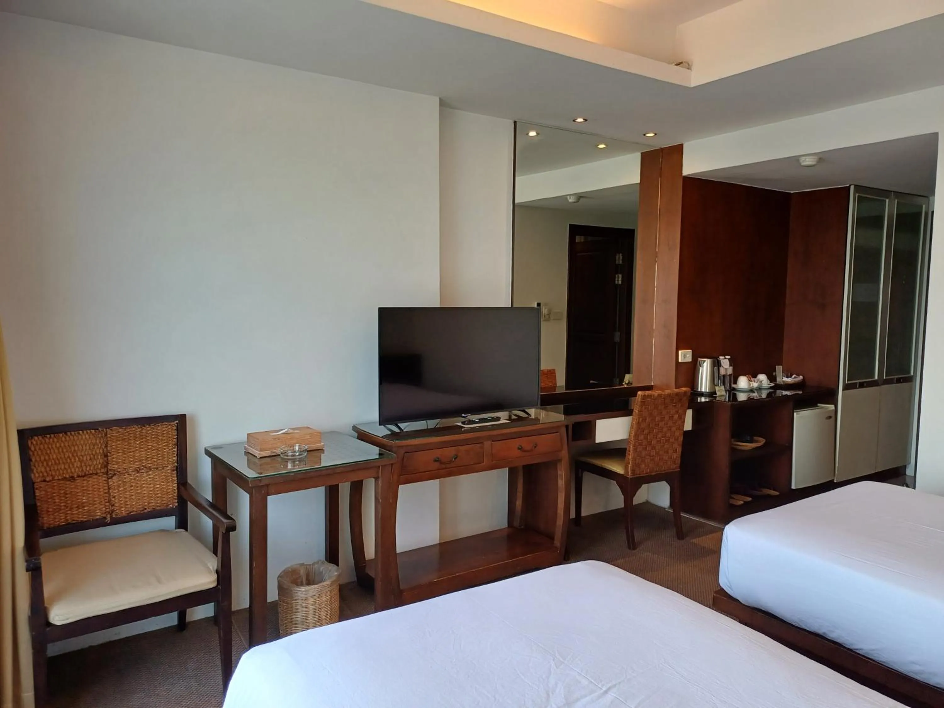 Photo of the whole room, Bed in Grand Hotel