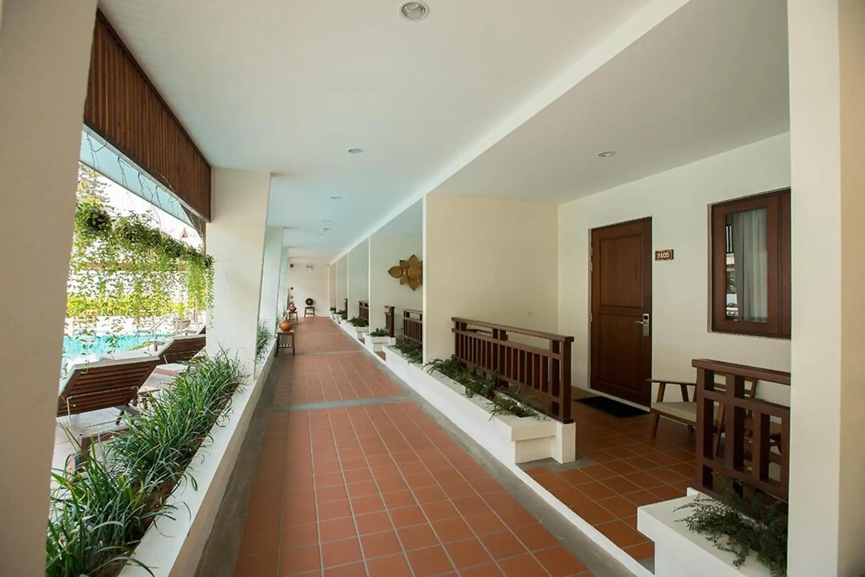 Pool view in Villa Sanpakoi Pool view in Villa Sanpakoi