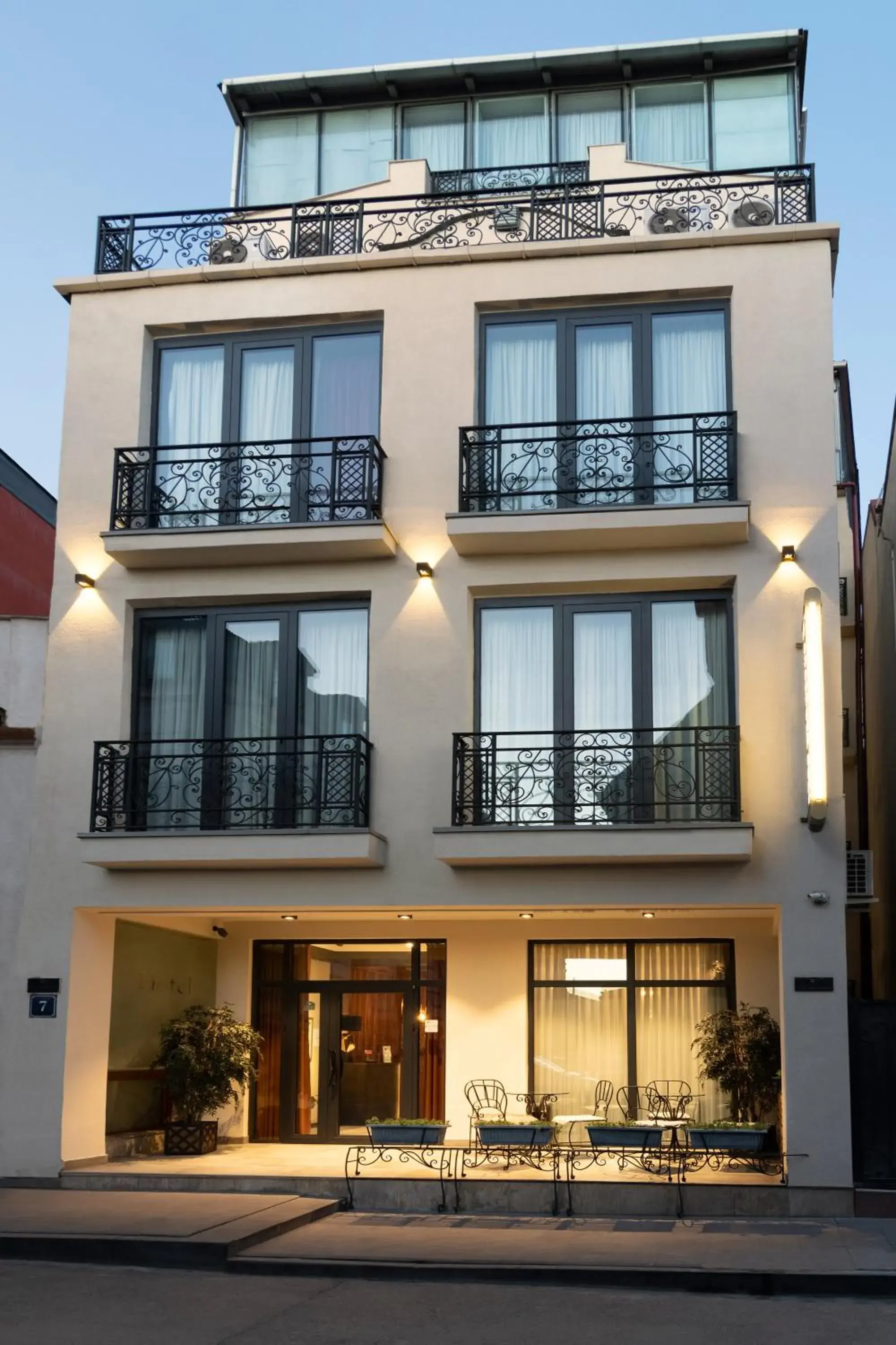 Property building in Hotel City Property building in Hotel City