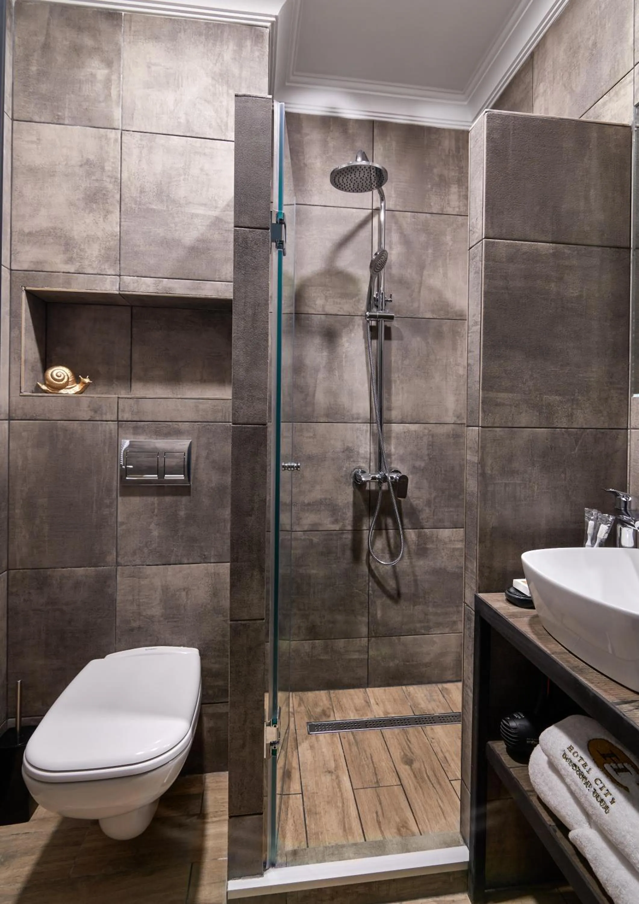 Bathroom in Hotel City