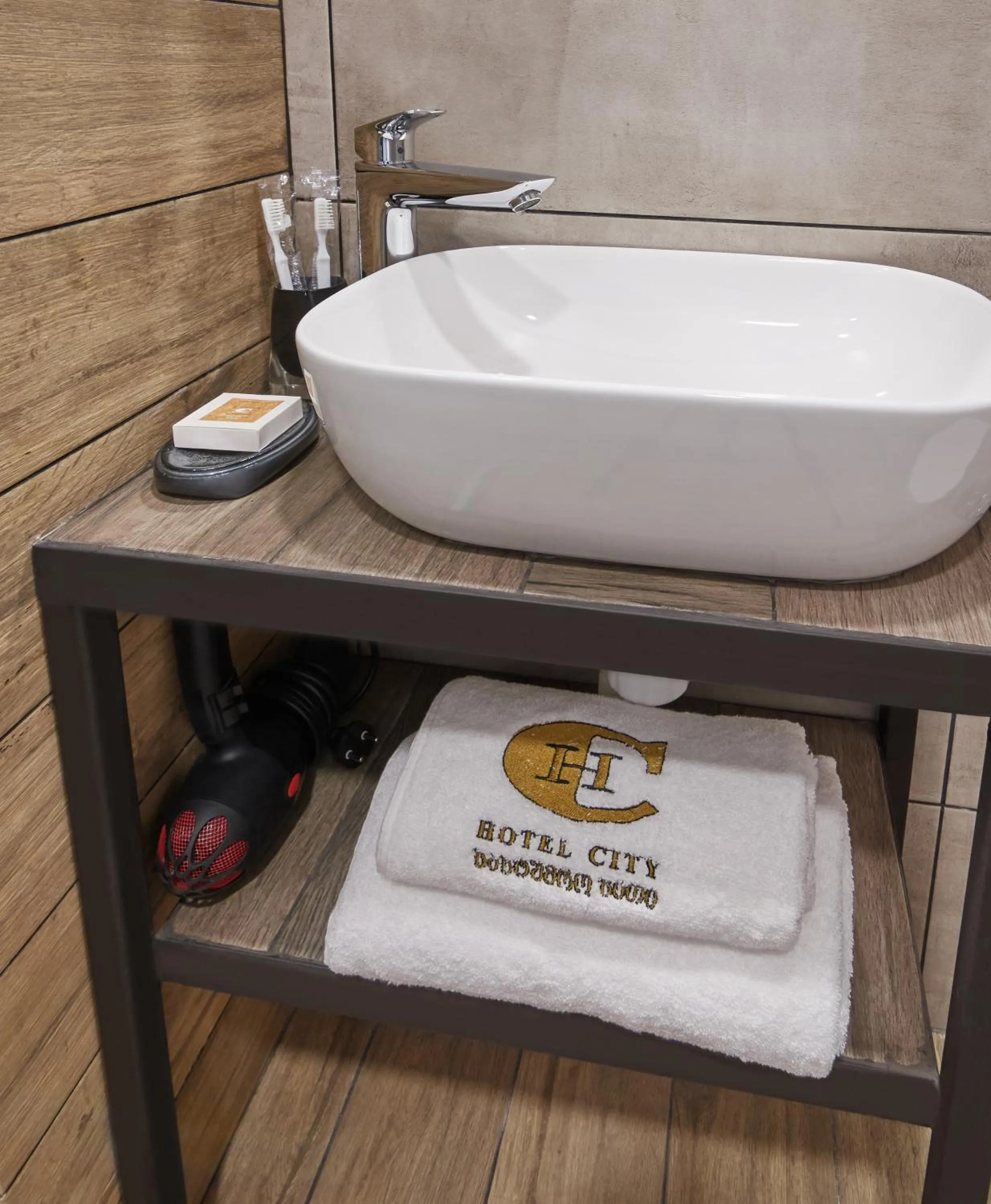 Bathroom in Hotel City