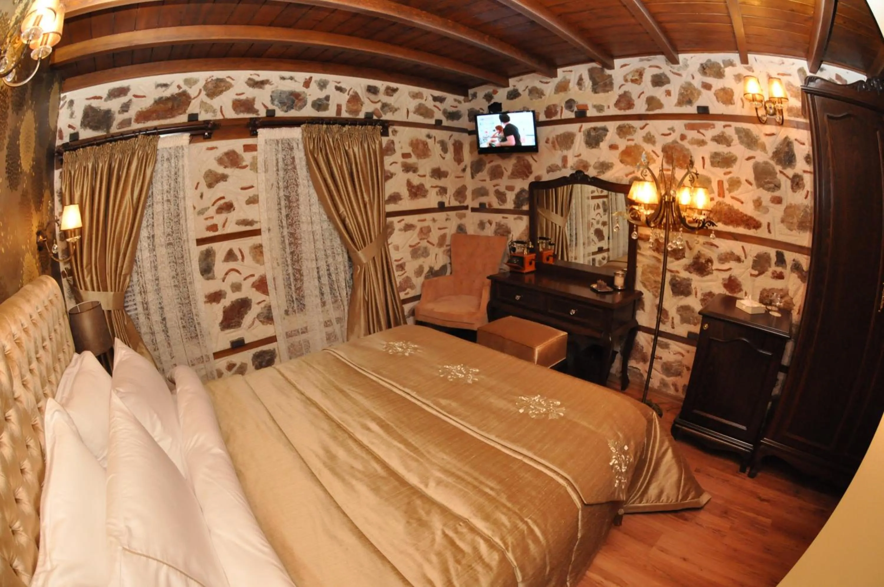 Photo of the whole room, Bed in Harmony Butik Otel