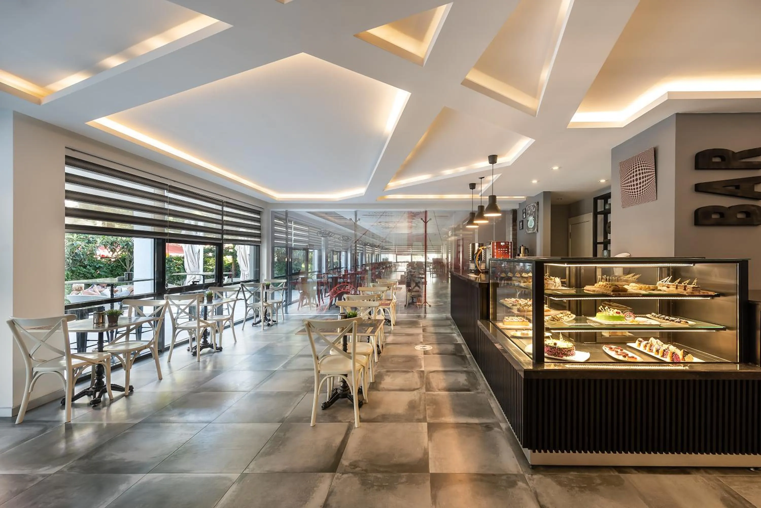 Restaurant/places to eat in White City Beach Adult Only