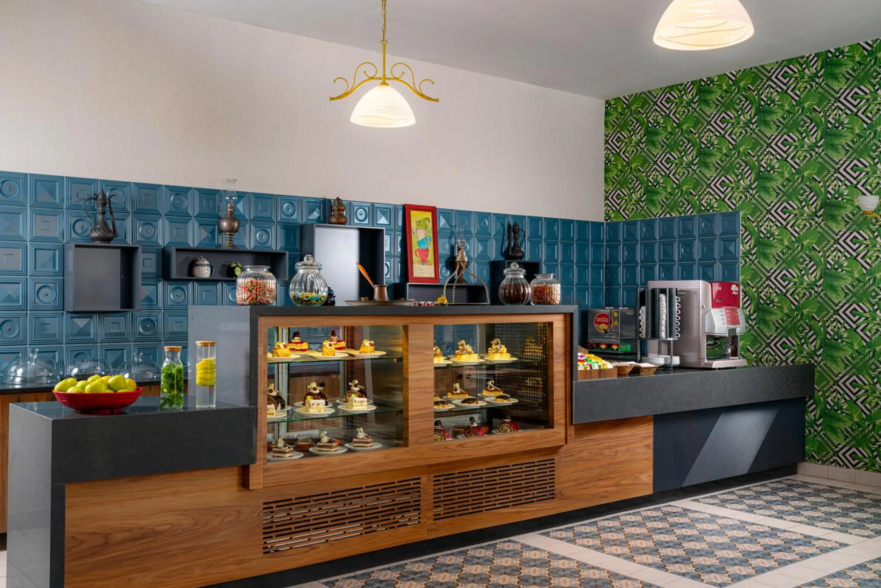 Coffee/tea facilities in Telatiye Resort Hotel