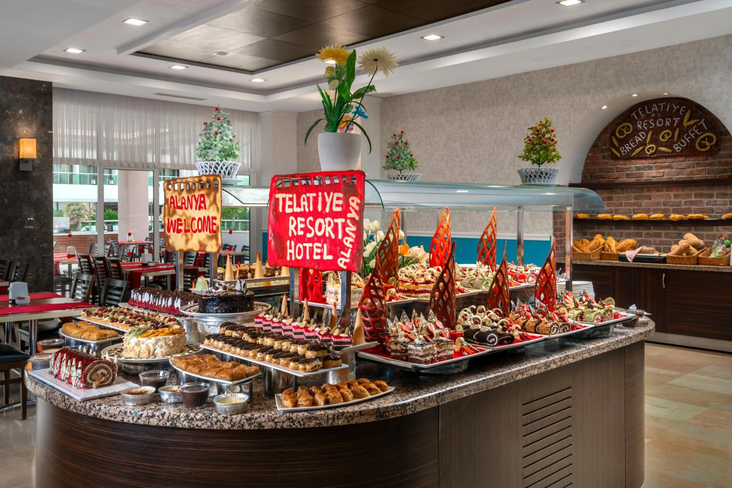 Food and drinks in Telatiye Resort Hotel